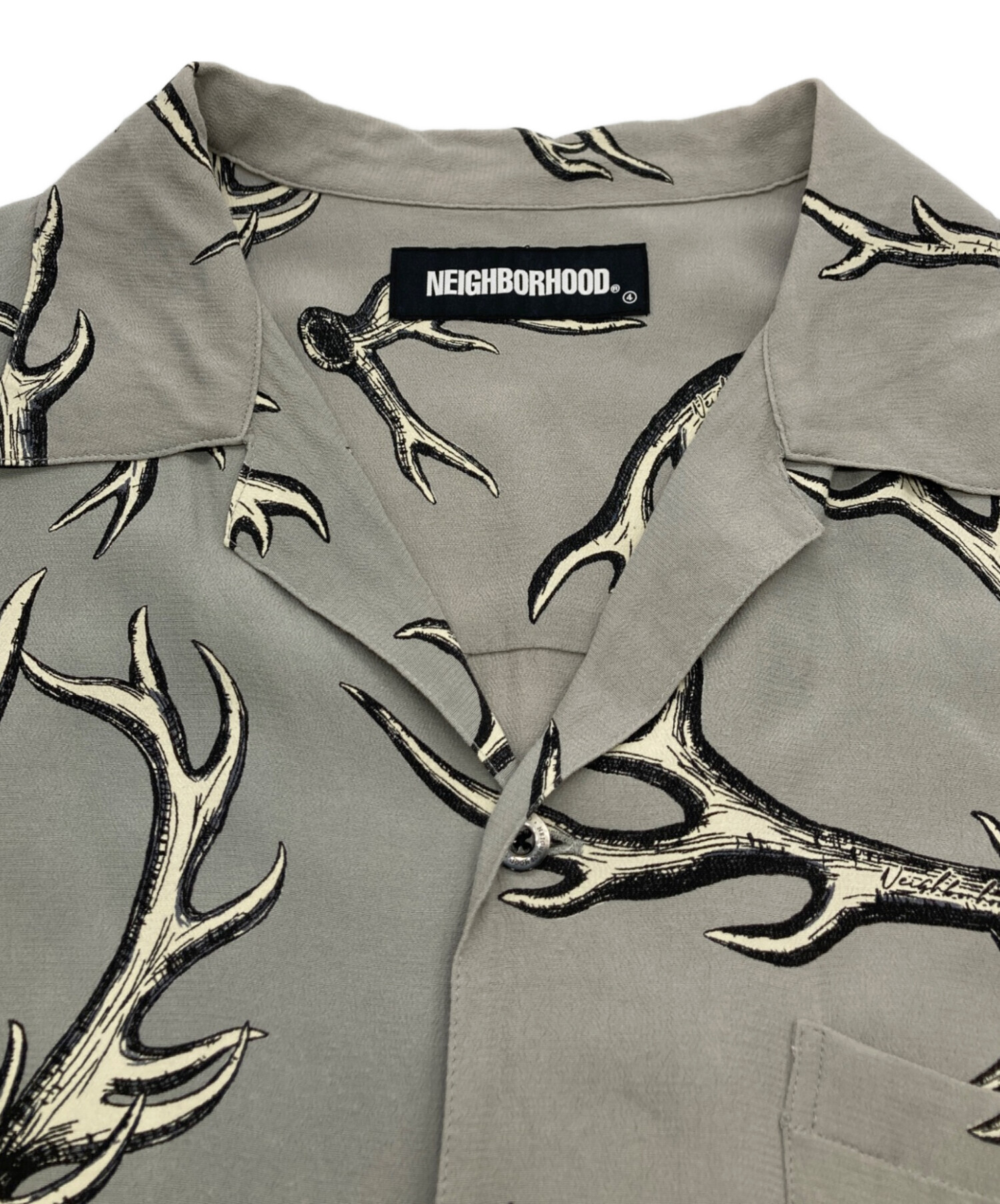 中古・古着通販】NEIGHBORHOOD (ネイバーフッド) ホーン総柄 S/Sシャツ 中古・古着通販】NEIGHBORHOOD (ネイバーフッド) ホーン総柄 S/Sシャツ