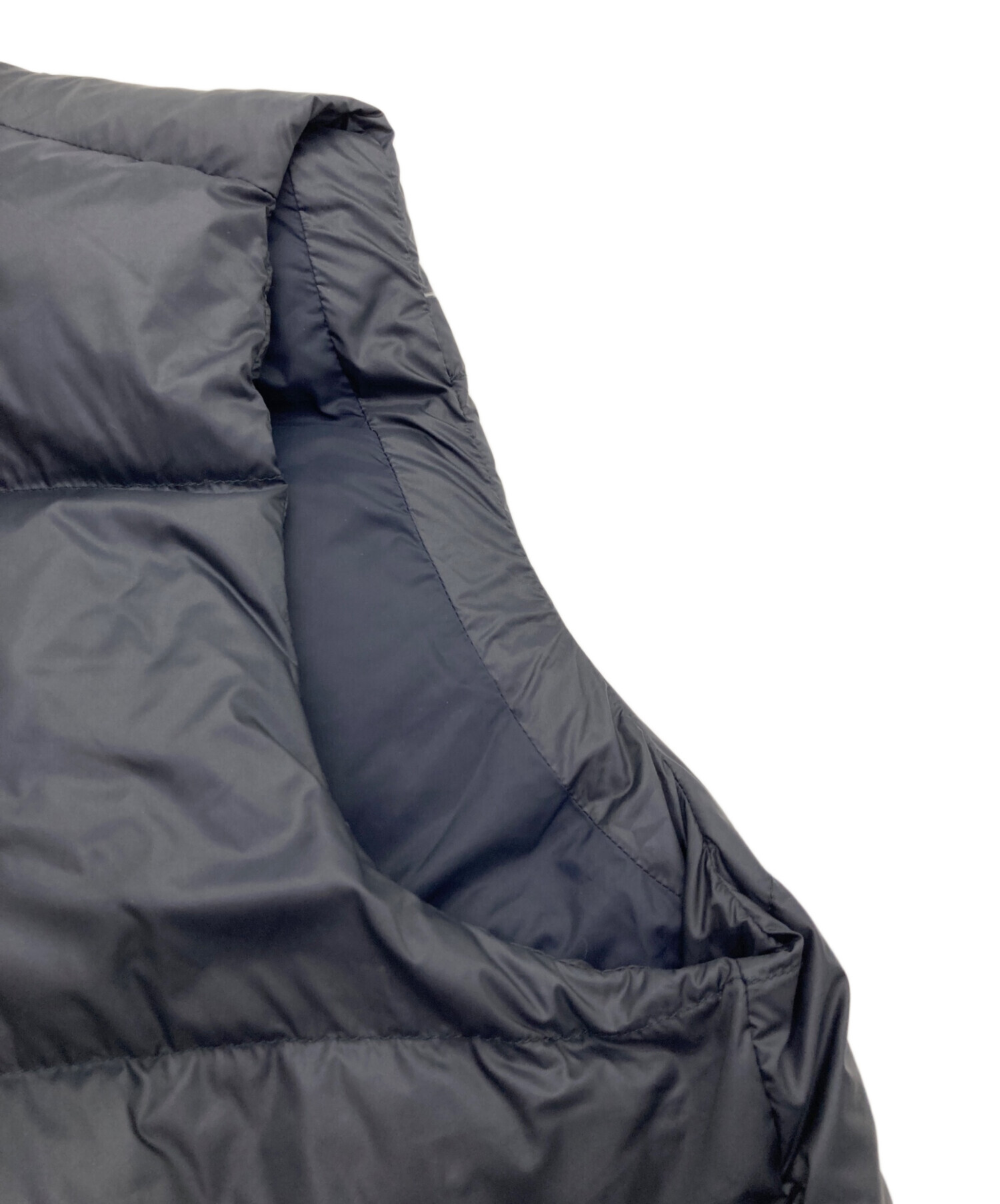 新品タグ付き✨ピレネックス　ダウンベスト　エスケープ　ダークネイビー　S Pyrenex（ピレネックス） ダウンベスト ベスト 「PYRENEX