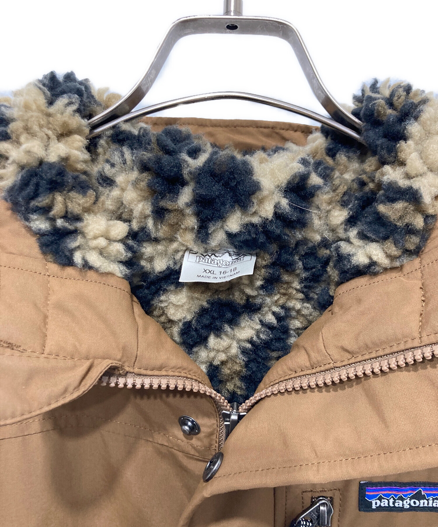 patagonia ブラウン フード付きジャケット 中古・古着通販】Patagonia (パタゴニア) ボーイズ インファーノ