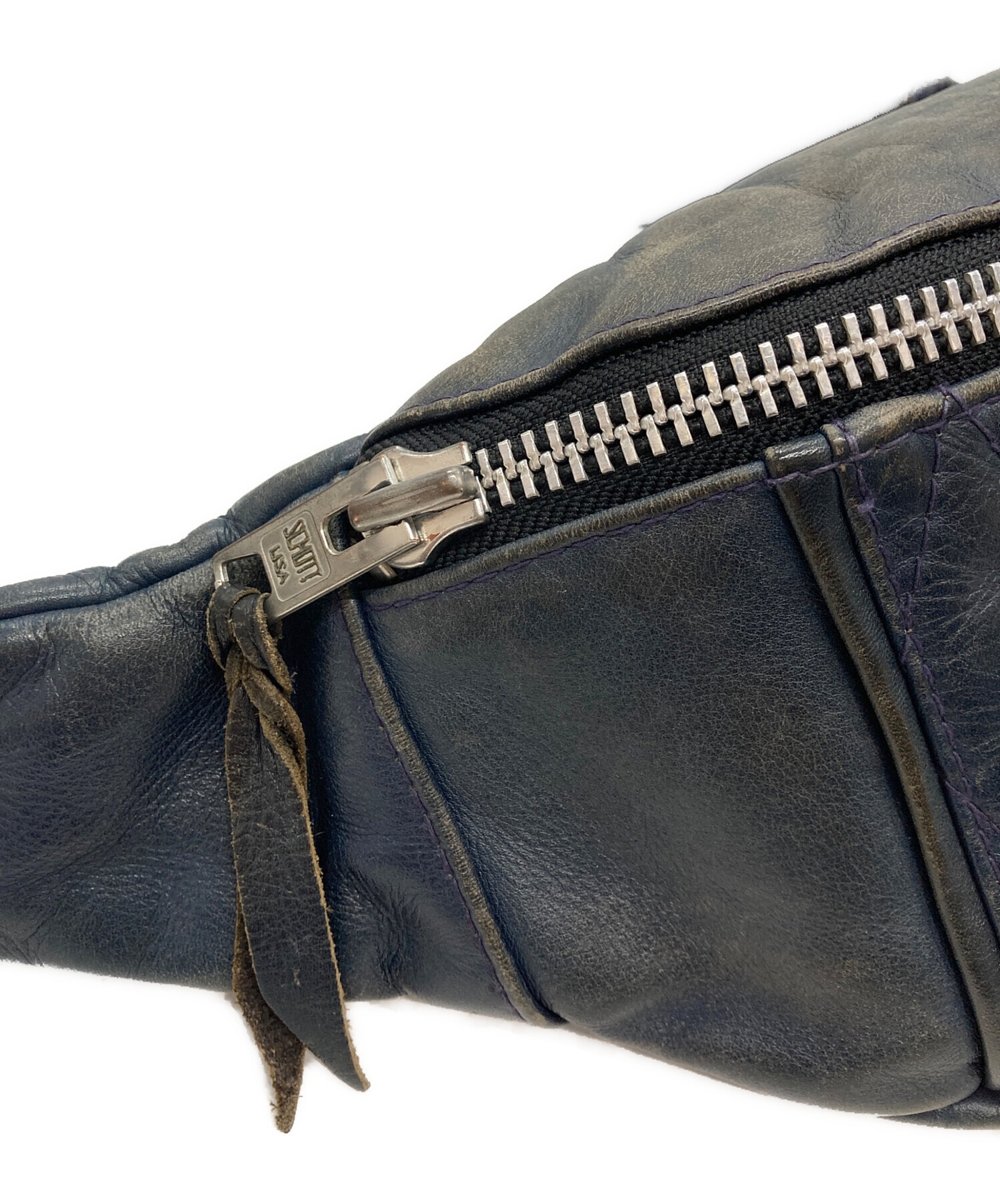 Schott ショット　ボディバッグ　パデッド　レザー　ネイビー 中古・古着通販】Schott (ショット) パデッドボディバッグ ネイビー