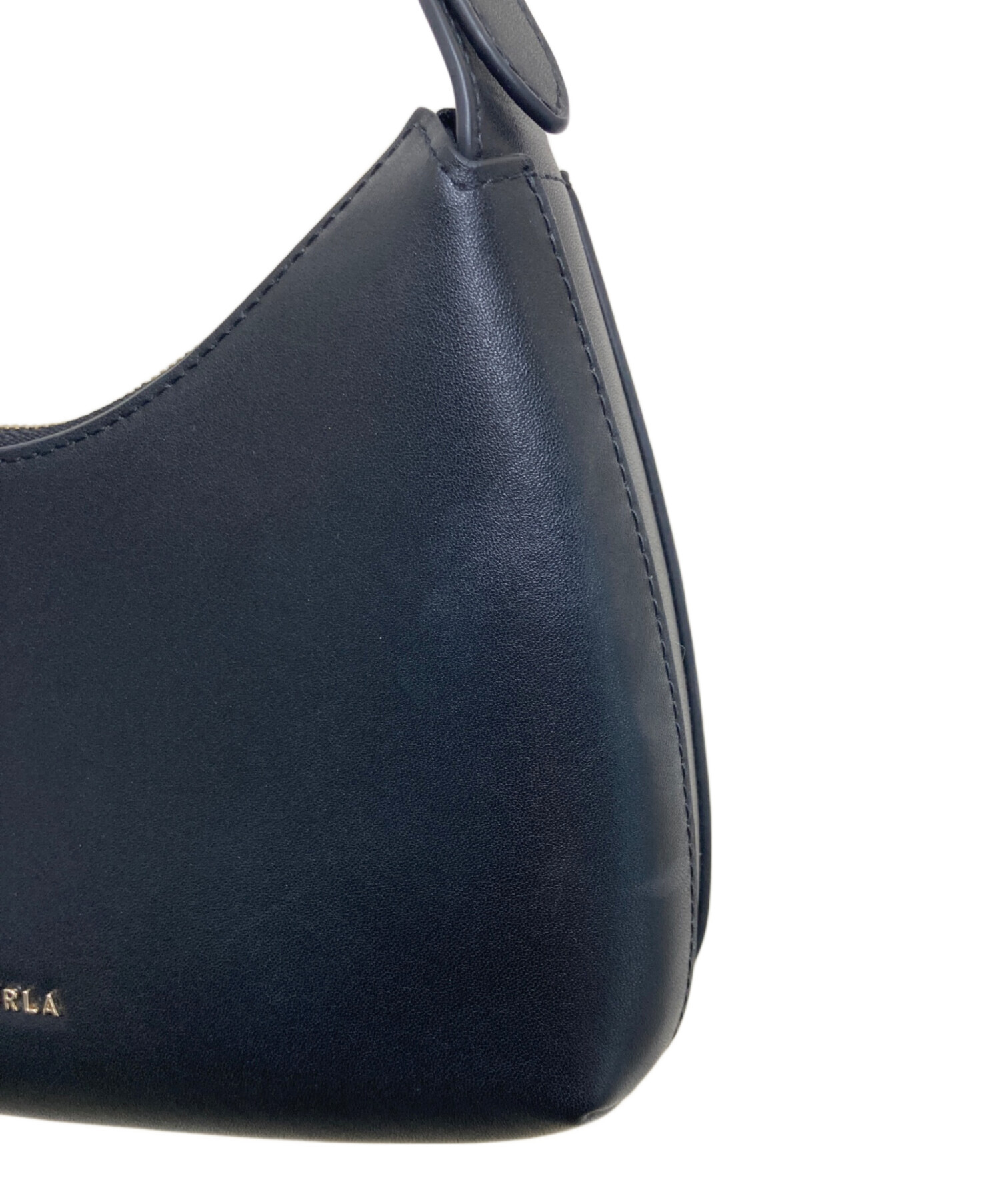 FURLA フルラ/ショルダーバッグ/Aランク/05【中古】 中古・古着通販】FURLA (フルラ) ショルダーバッグ ブラック｜ブランド