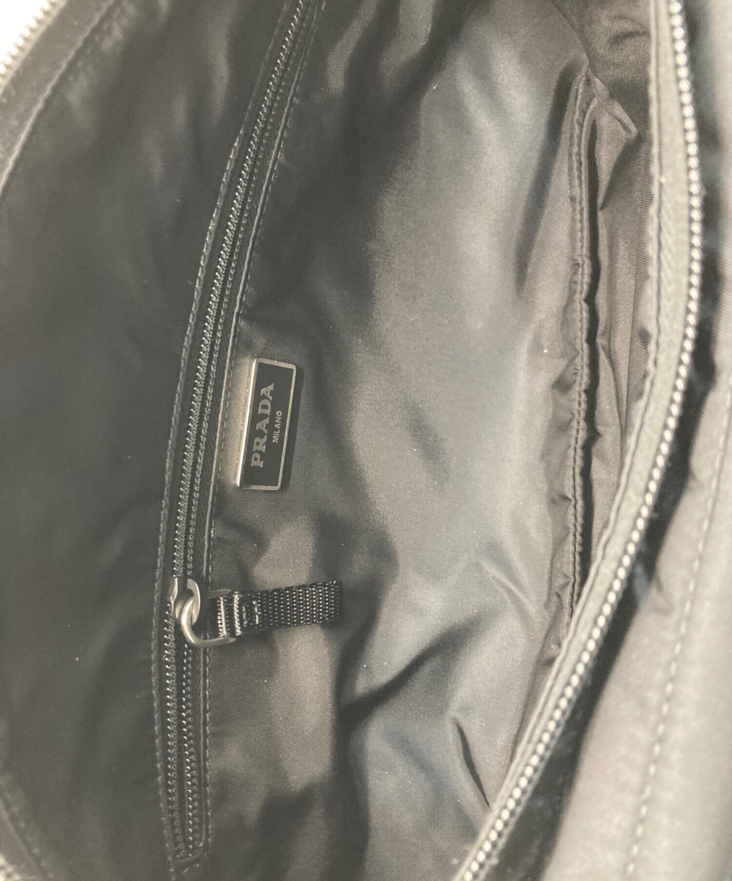 中古・古着通販】PRADA (プラダ) 三角ロゴプレート ボディバッグ