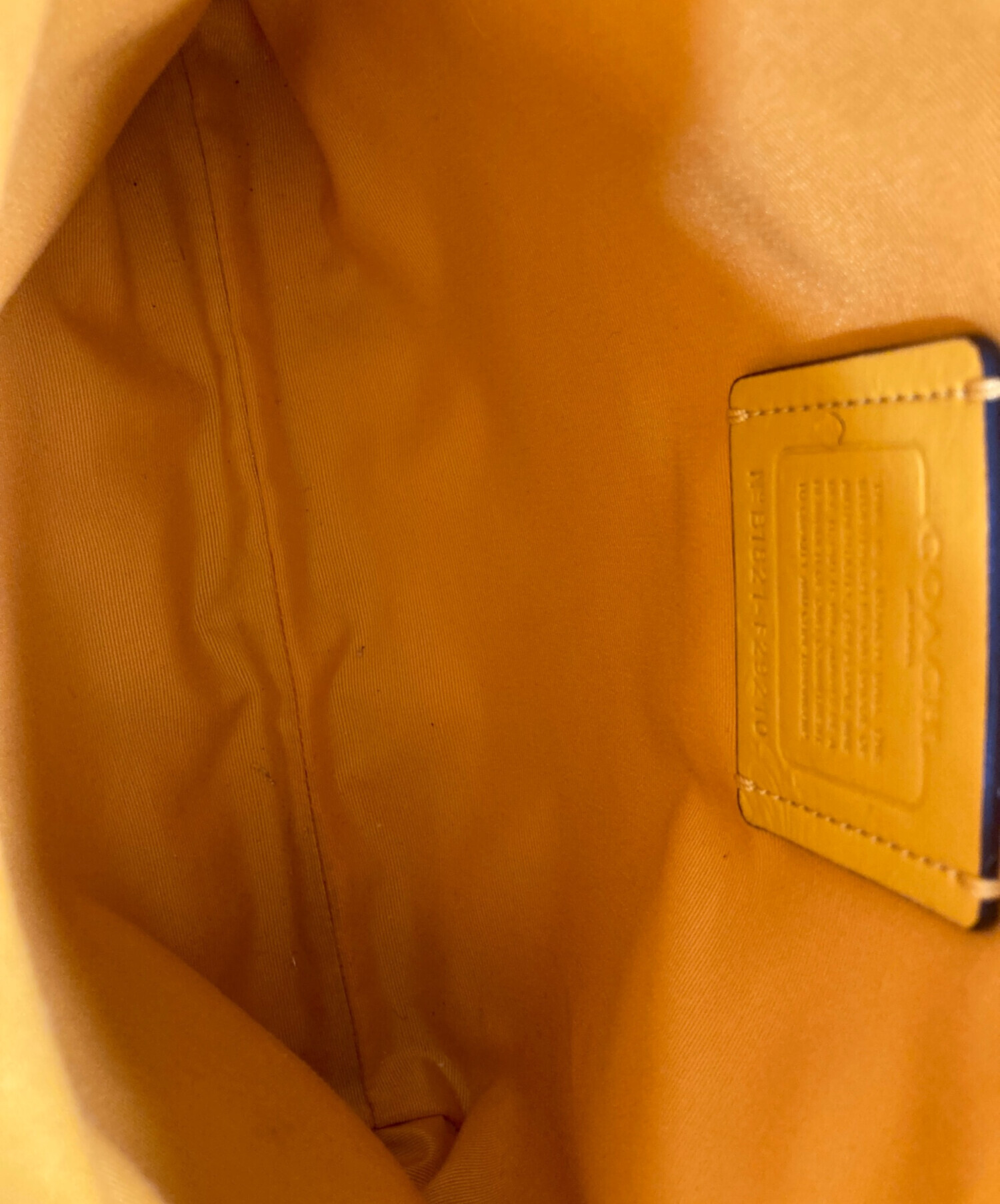[新品未使用] COACH コーチ ケース イエロー タグ付 中古・古着通販】COACH (コーチ) ショルダーバッグ ベージュ×イエロー