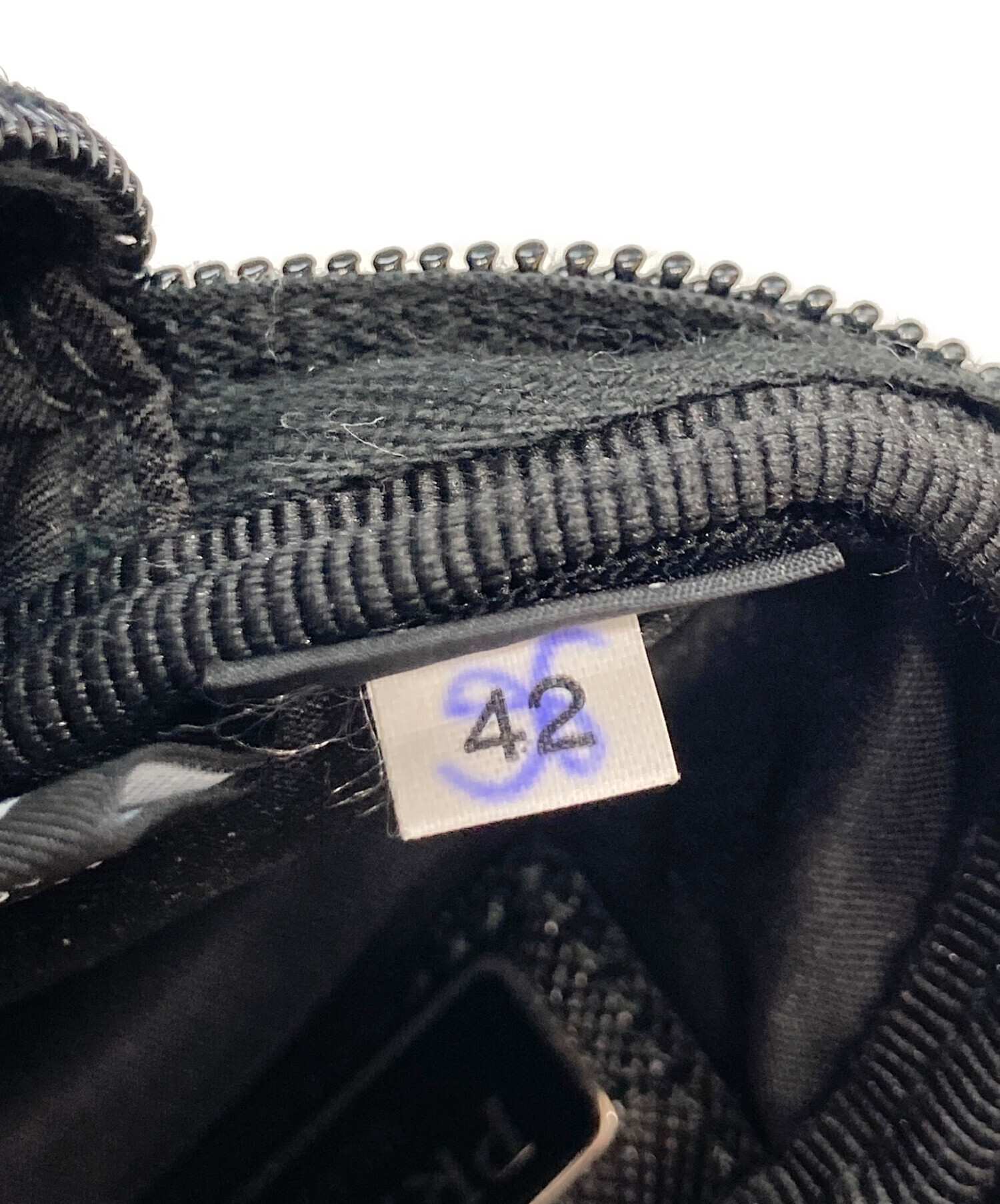 中古・古着通販】PRADA (プラダ) RE-NYLONポーチ ブラック｜ブランド