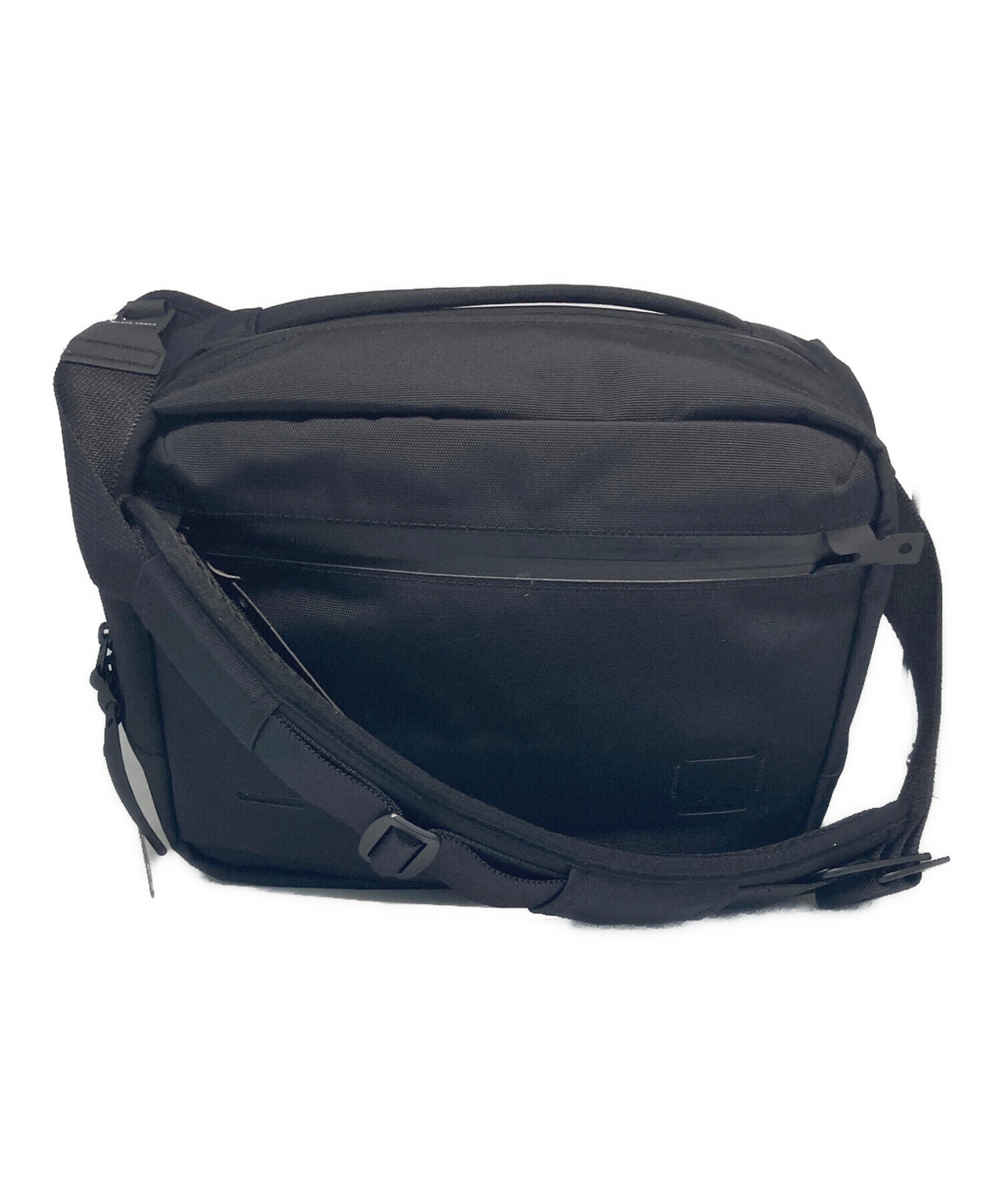 BLACK EMBER ブラックエンバー バッグ（その他） - 黒 【古着】【中古】 中古・古着通販】BLACK EMBER (ブラックエンバー) グリップスリング9L