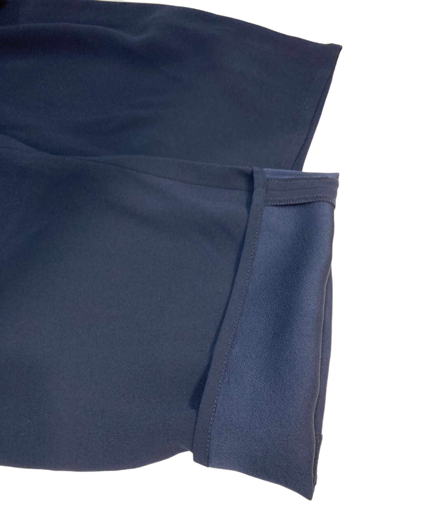 theory luxeネイビー ガウチョパンツ 38タグ付き新品 中古・古着通販】theory luxe (セオリーリュクス) バックサテンドロー