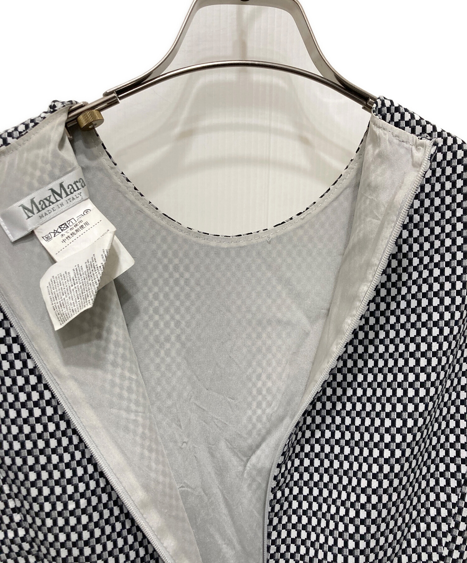 中古・古着通販】MaxMara (マックスマーラ) ノースリーブワンピース