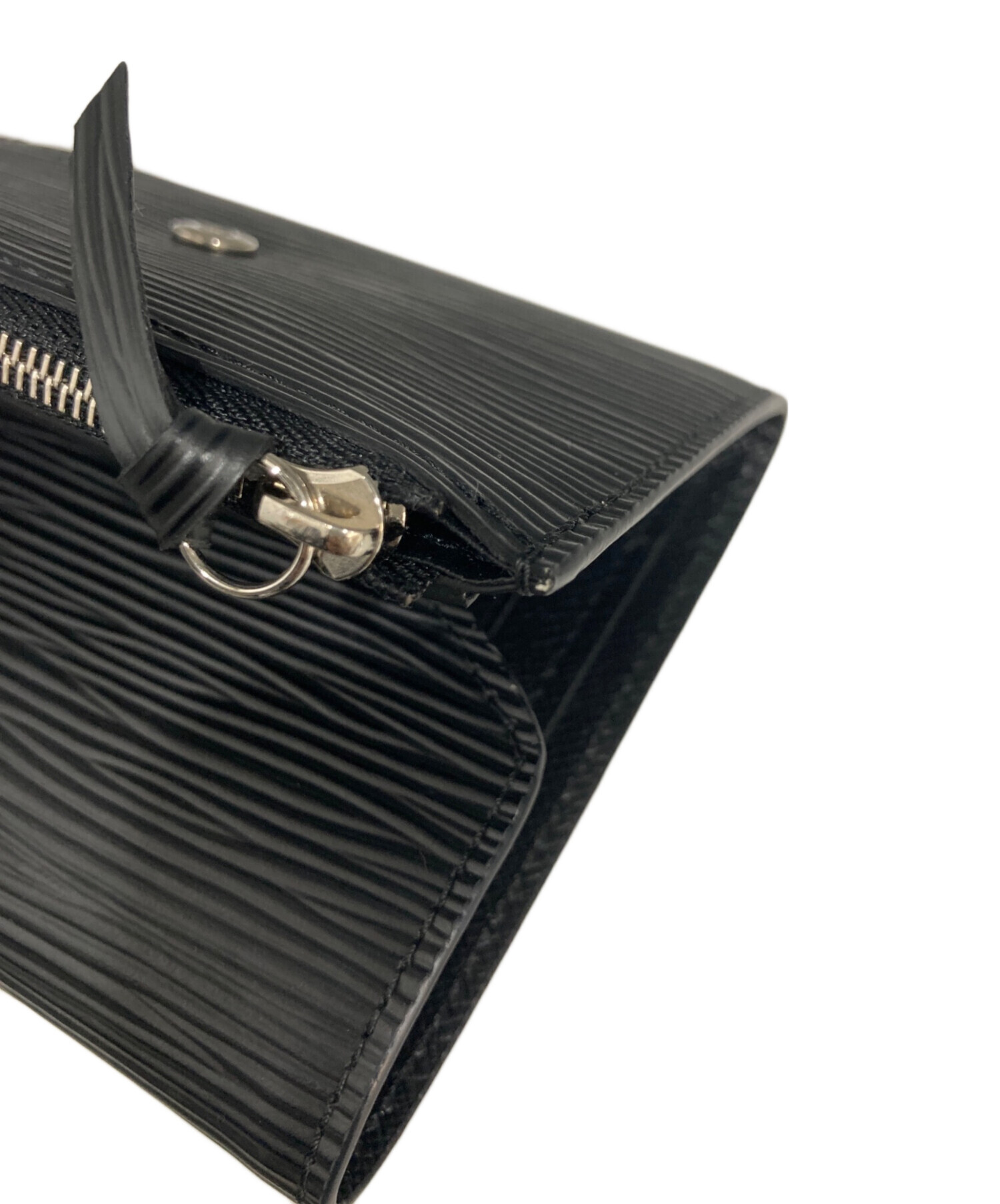 ふ*ん様 CC/Louis Vuitton 3点まとめ売り 財布 クラッチバッグ 中古・古着通販】LOUIS VUITTON (ルイ ヴィトン) 3つ折り財布 ブラック