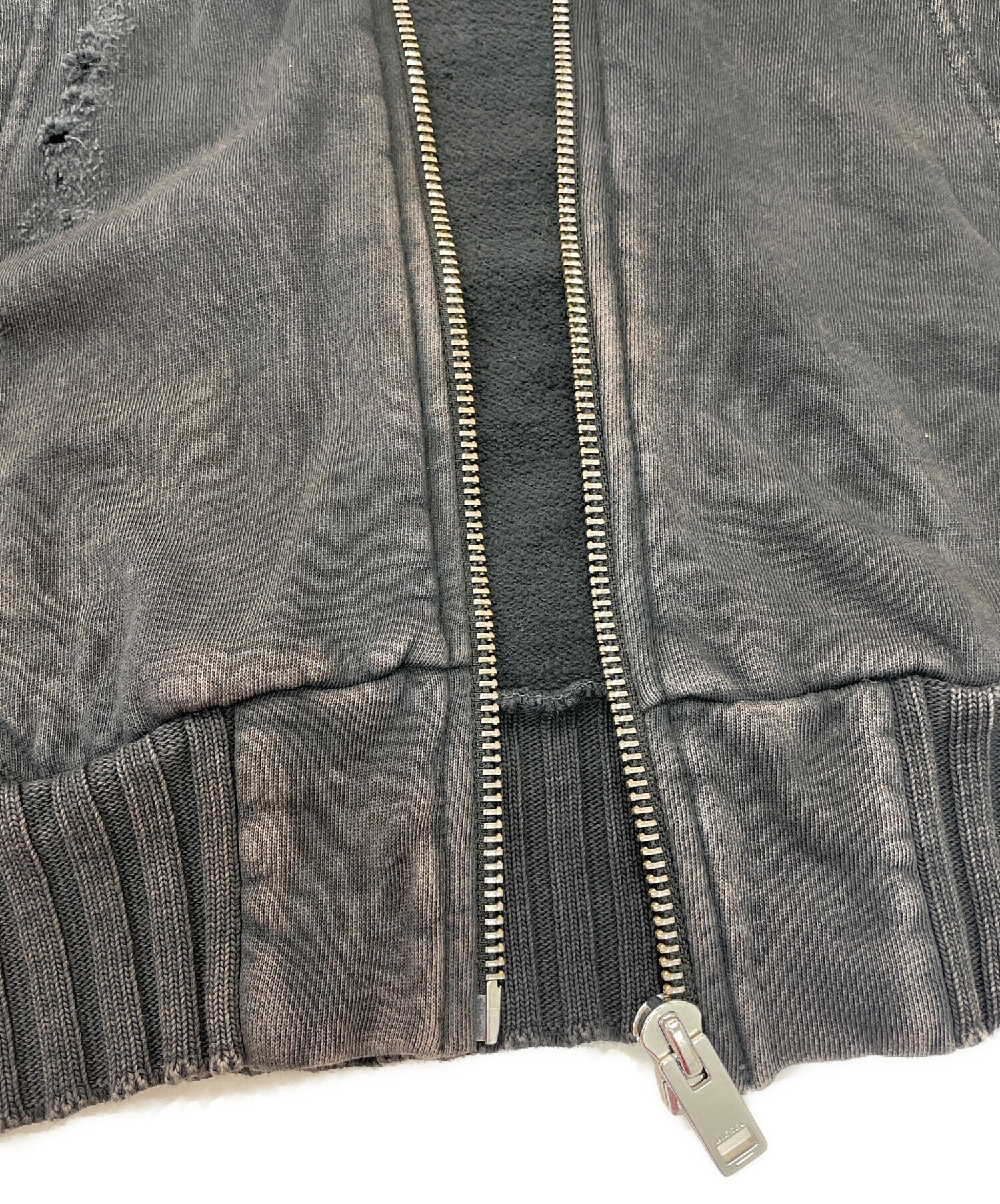 中古・古着通販】DIESEL (ディーゼル) ヴィンテージ加工ジップパーカー