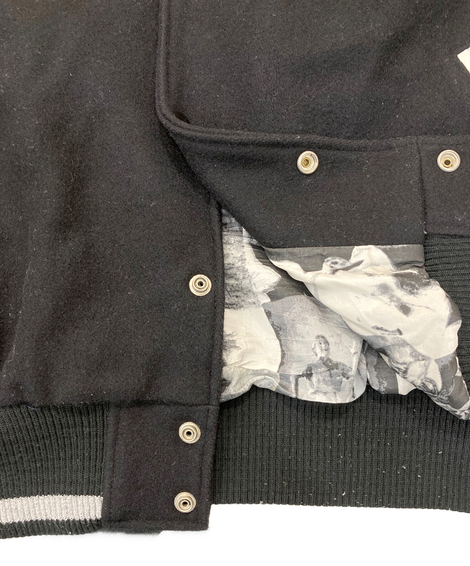 STÜSSY 新品XLサイズスタジャン ブラック 30 GOLDIE org.jpg