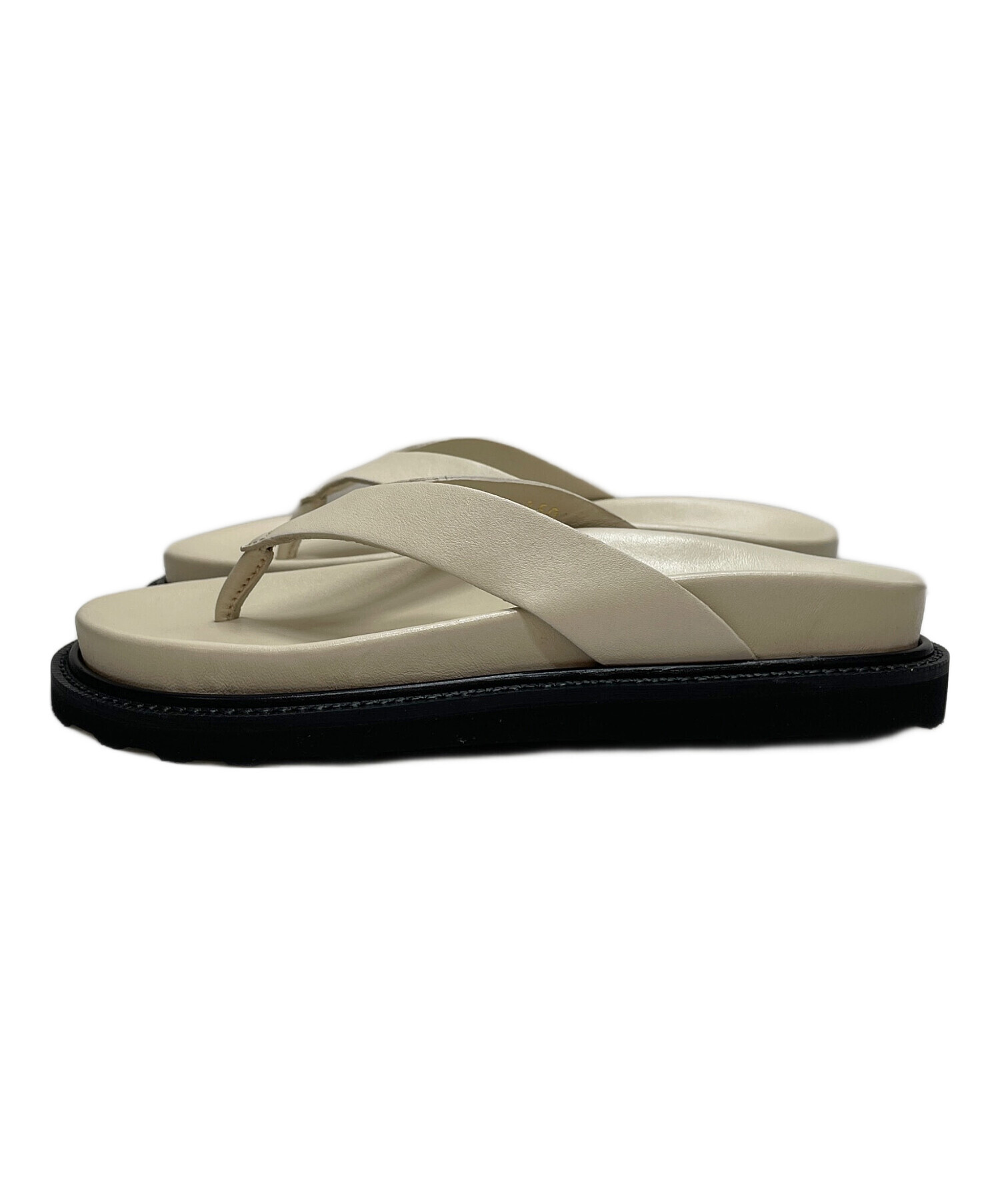 中古・古着通販】Caminando (カミナンド) レザートングサンダル