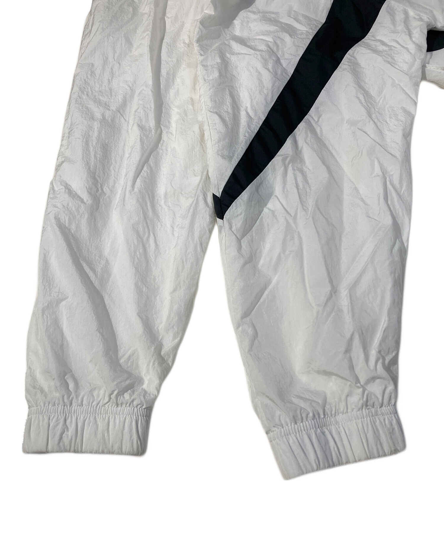 中古・古着通販】NIKE (ナイキ) ナイロンジャケット ホワイト サイズ