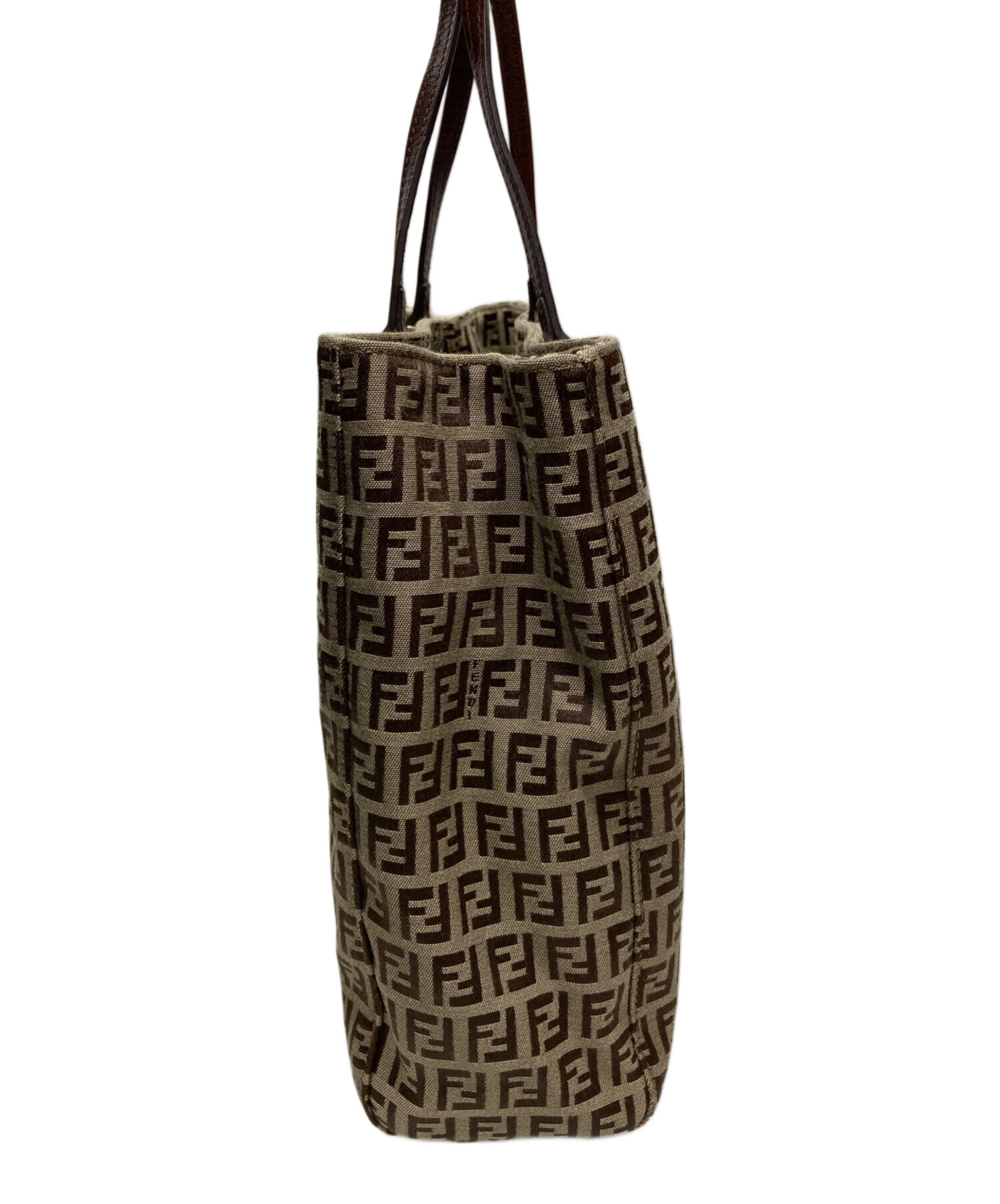 FENDI ズッキーノ トートバッグ A4肩掛け可 ブラウン 中古・古着通販】FENDI (フェンディ) ズッキーノ トートバッグ