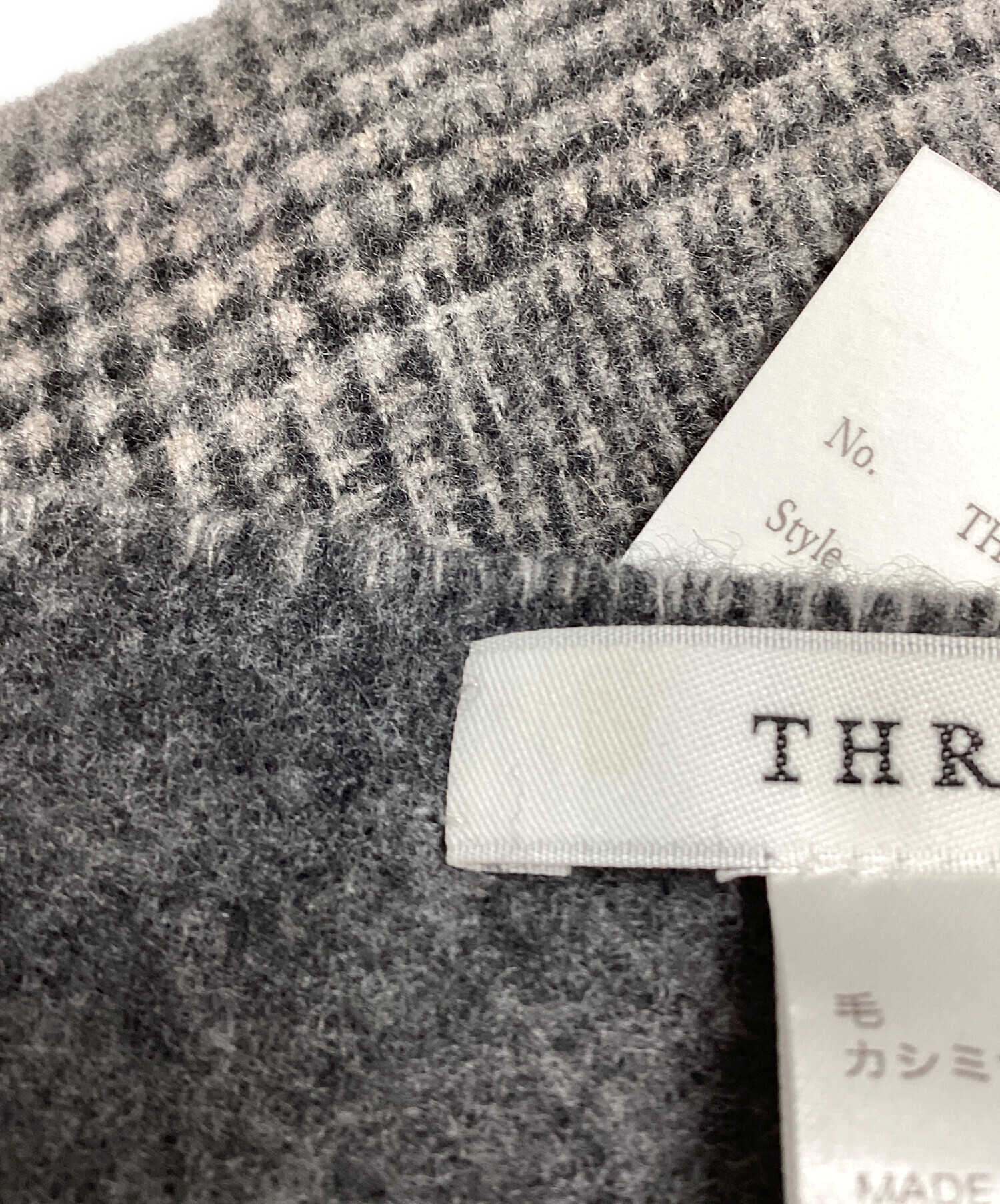 THROW スロー マフラー  グレー 【古着】【中古】【送料無料】 THROW スロー マフラー グレー 【古着】【中古】【送料無料】の通販 by