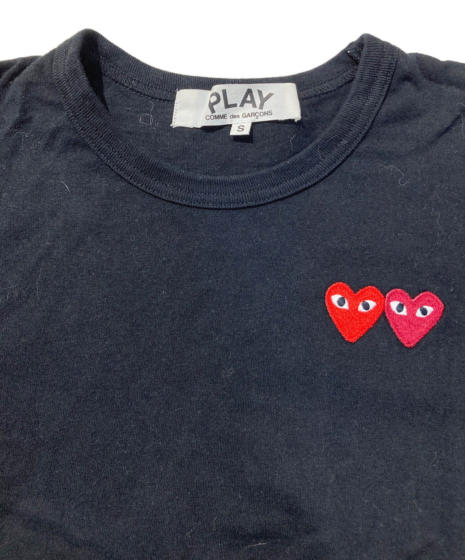 PLAY COMME des GARCONS Tシャツ・カットソー S 黒 【古着】【中古】【送料無料】 COMME des GARCONS（コムデギャルソン） Tシャツ 半袖 プレイ PLAY
