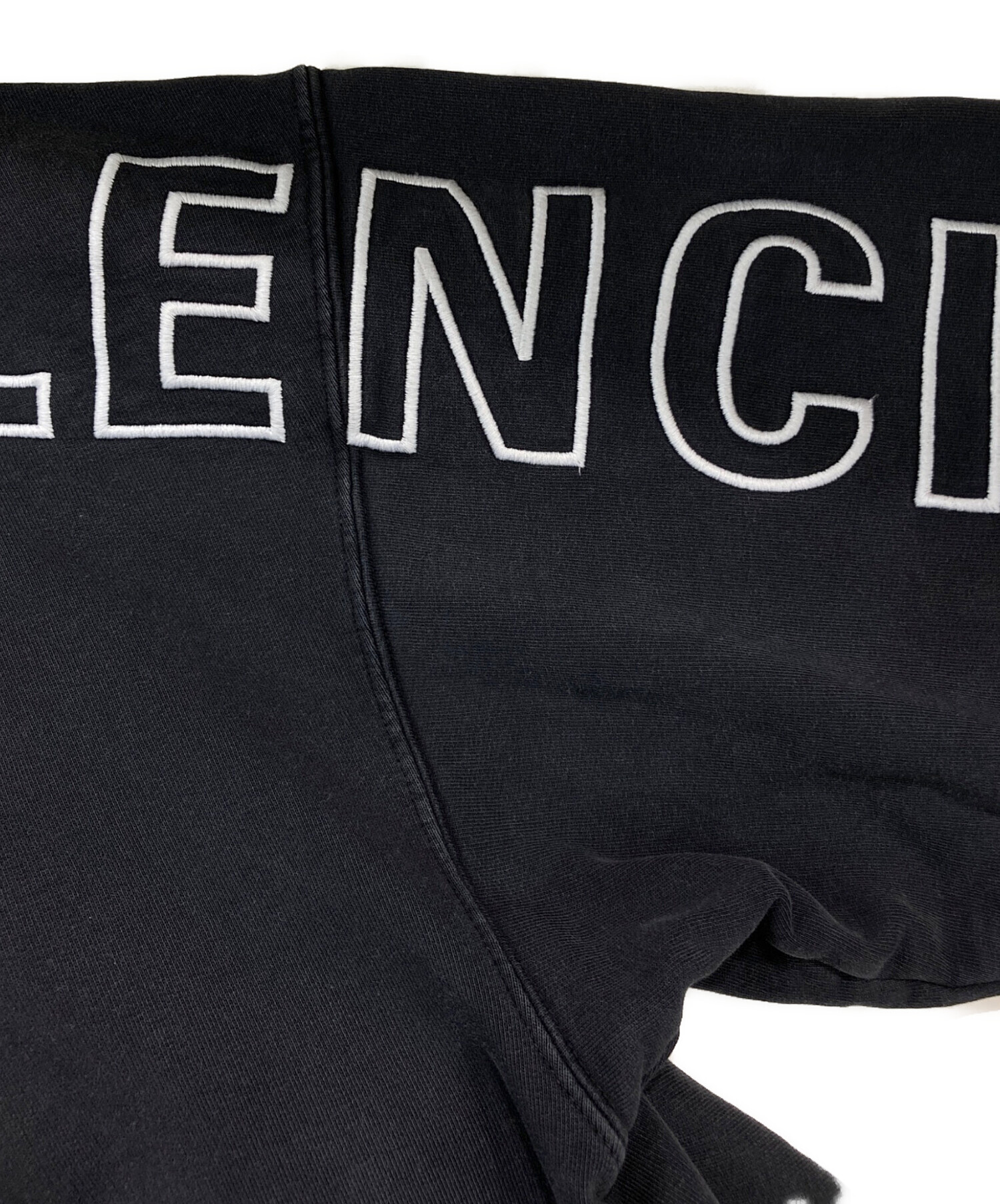 BALENCIAGA バレンシアガ/バッグロゴオーバーサイズプルーオーバーパーカ/556113/Bランク/94【中古】 BALENCIAGA（バレンシアガ） バックロゴ オーバーサイズ プルオーバー