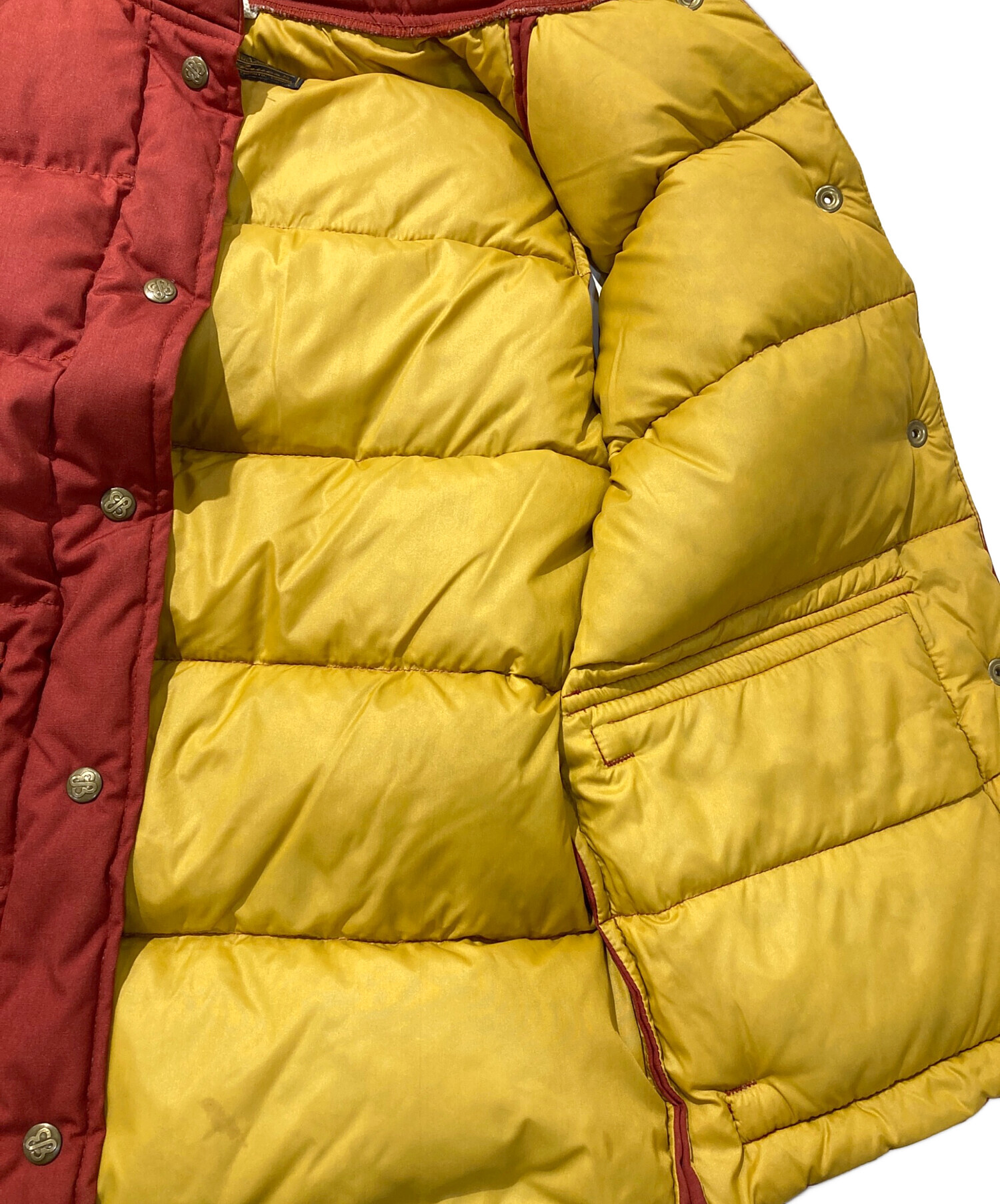 中古・古着通販】Eddie Bauer (エディーバウアー) ダウンベスト レッド