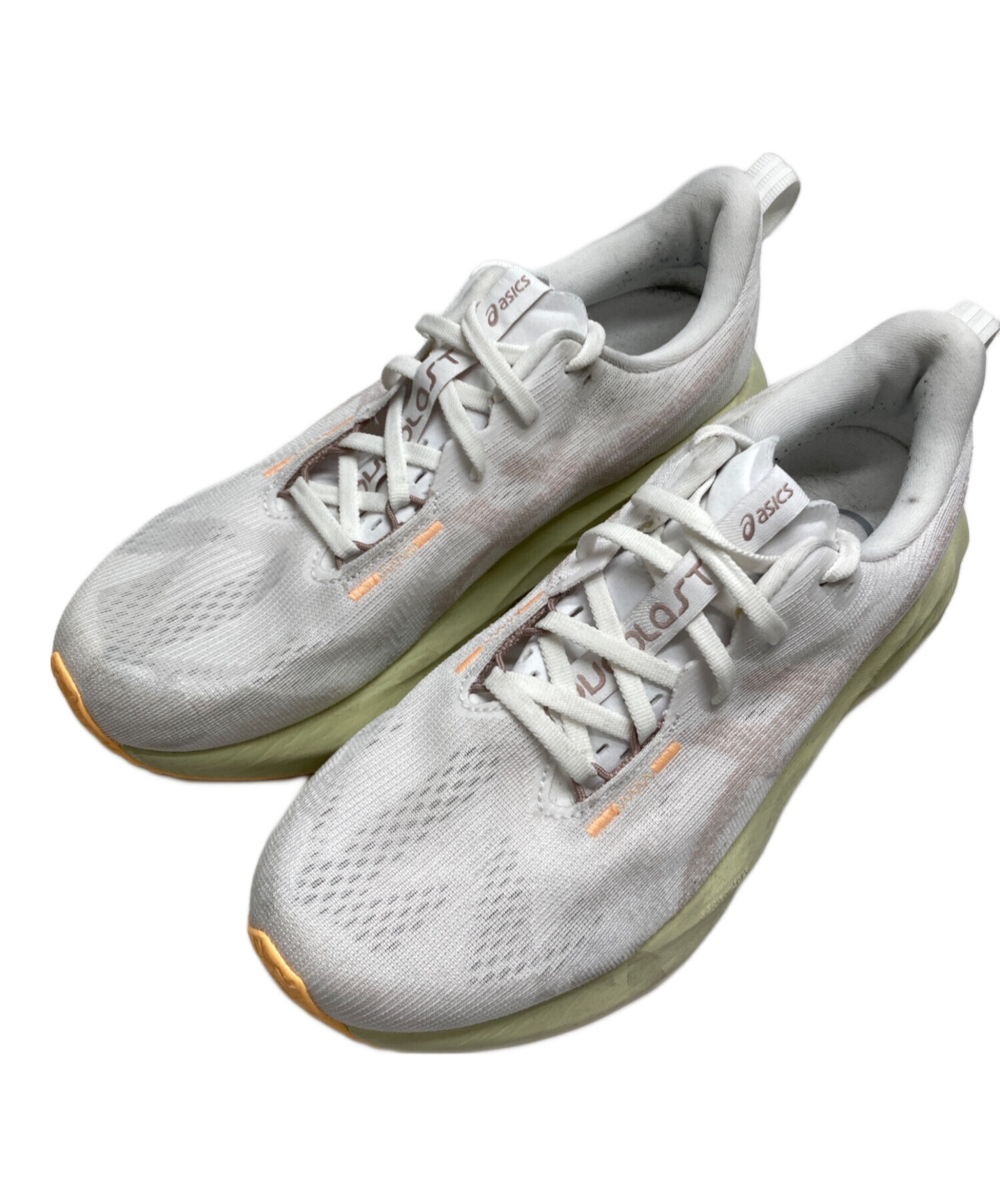 asics NOVABLAST5 中古 美品 走行20km弱　26.5センチ 中古・古着通販】asics (アシックス) NOVABLAST 5 アイボリー サイズ