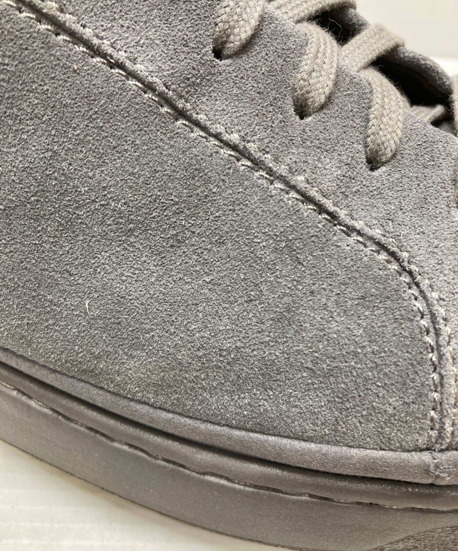 中古・古着通販】UGG (アグ) スエードスニーカー グレー サイズ:27cm