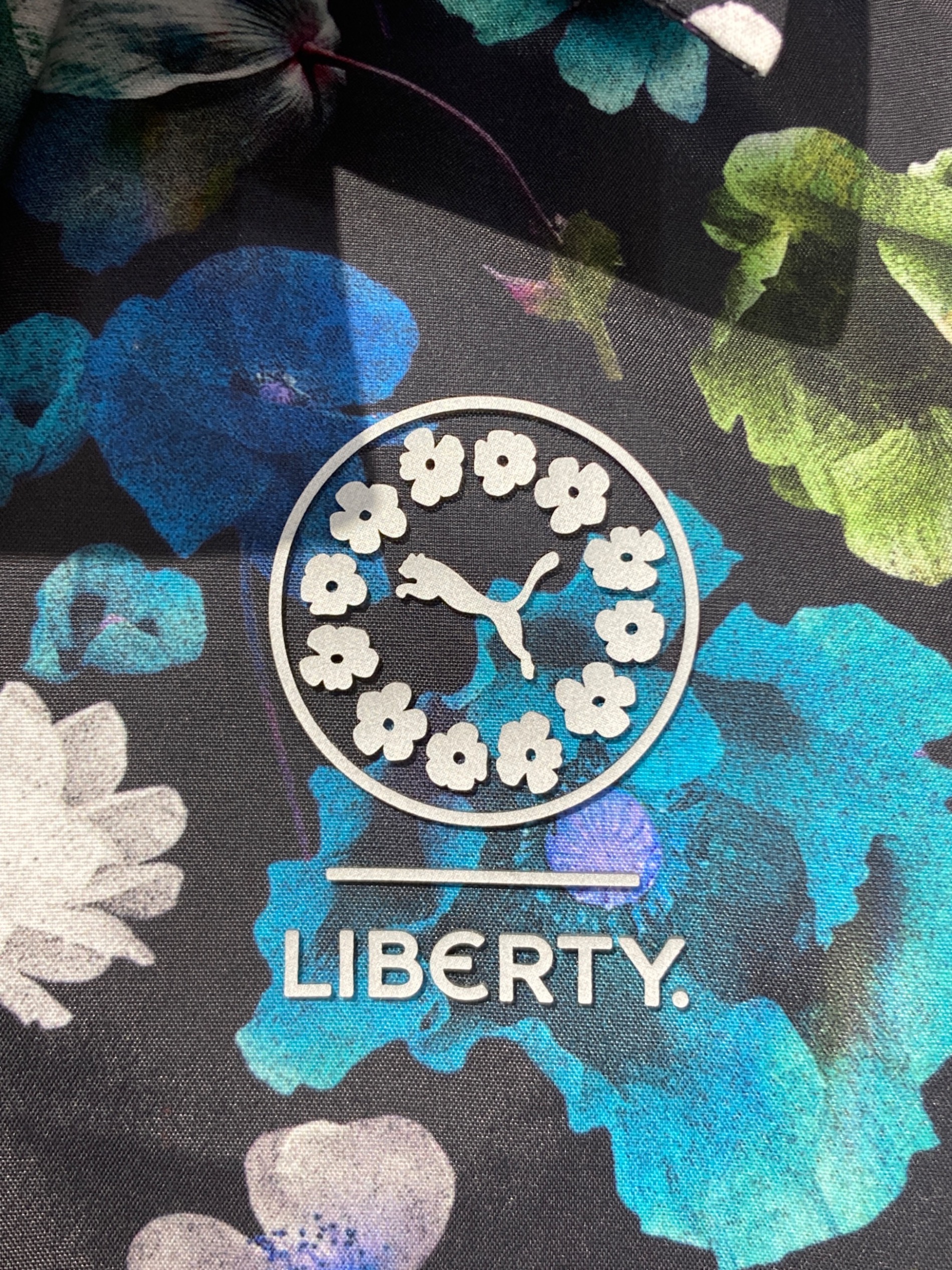 中古・古着通販】PUMA (プーマ) LIBERTY (リバティ) フラワープリント