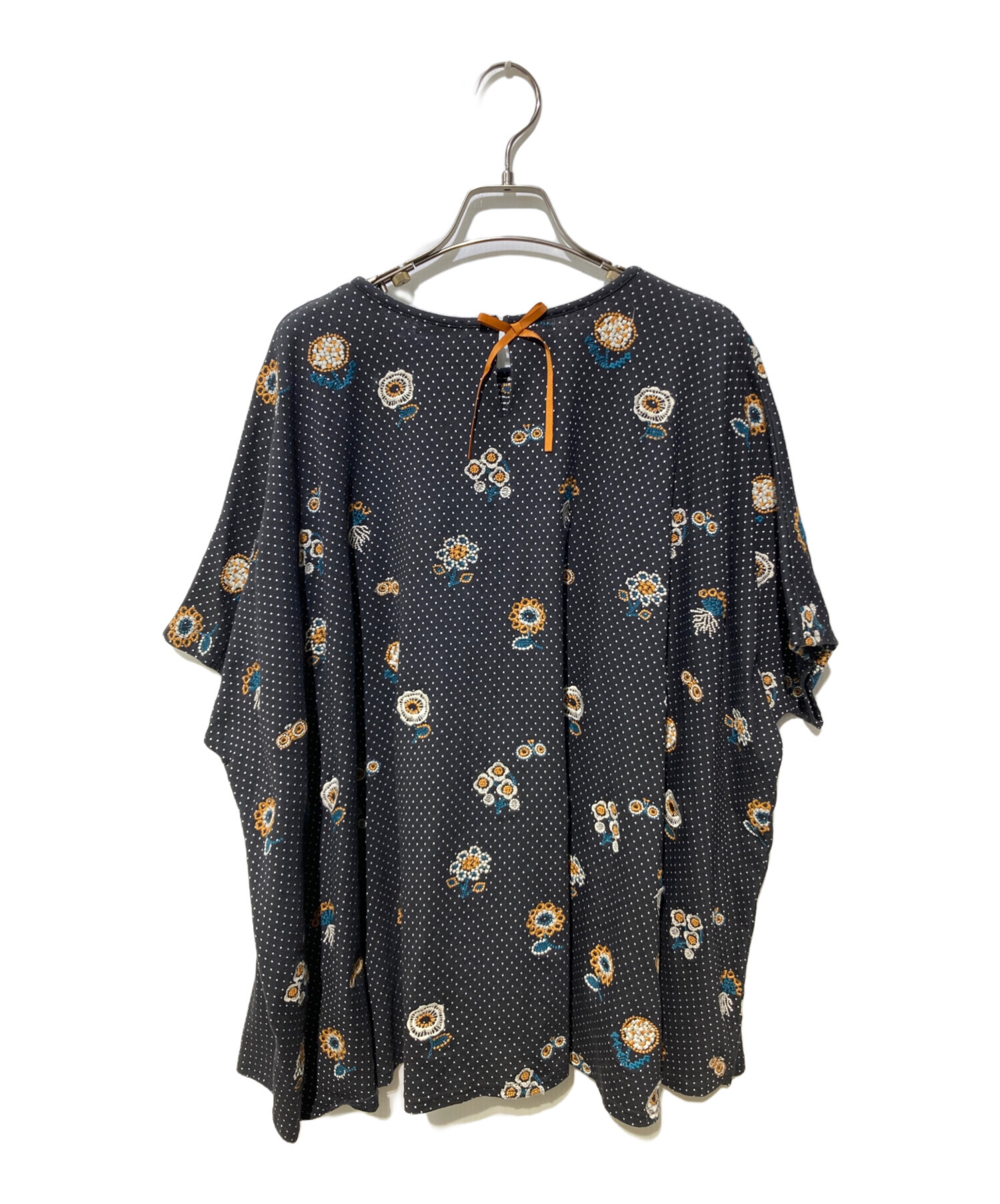 【美品】marble sud紫陽花柄刺繍半袖ドレス 中古・古着通販】Marble SUD (マーブルシュッド) フラワー刺繍Tシャツ