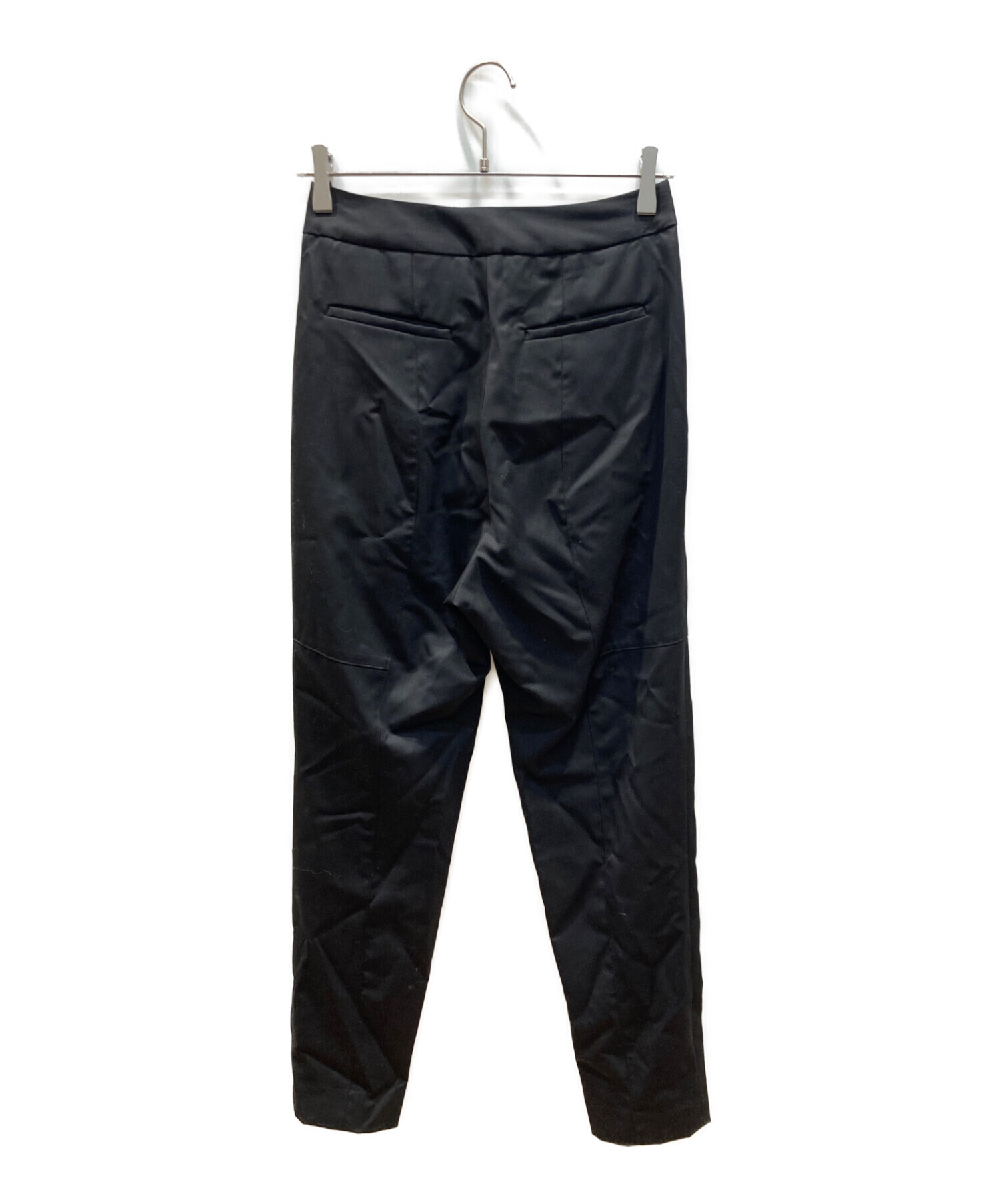 Herato ヘルト　ピンタックパンツ　ブラック 中古・古着通販】Herato (ヘルト) アシンメトリーパンツ ブラック