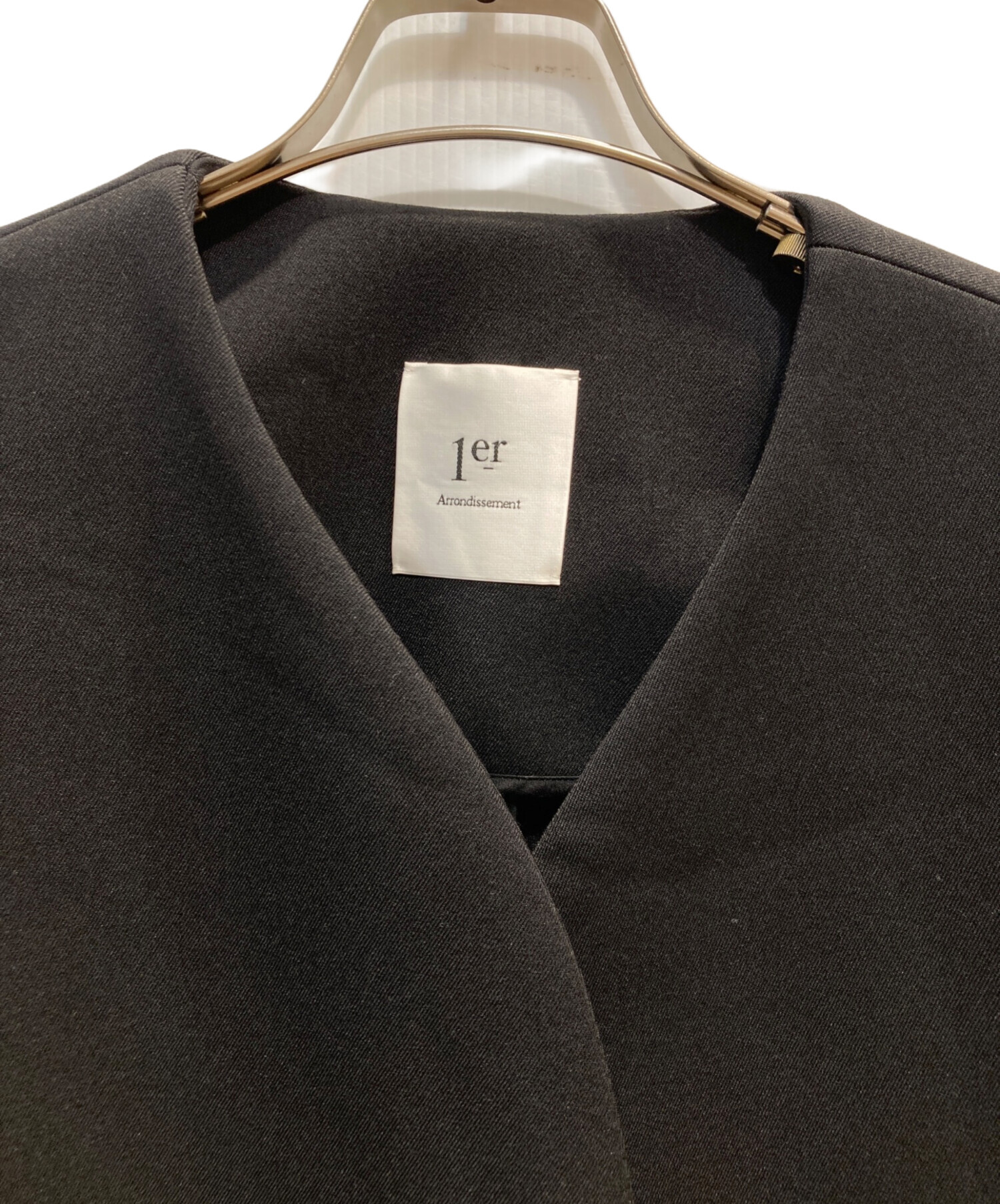 1er Arrondissement ベージュファーコート　✴︎新品、未使用 プルミエアロンディスモン 1er Arrondissement ファーコート 1er