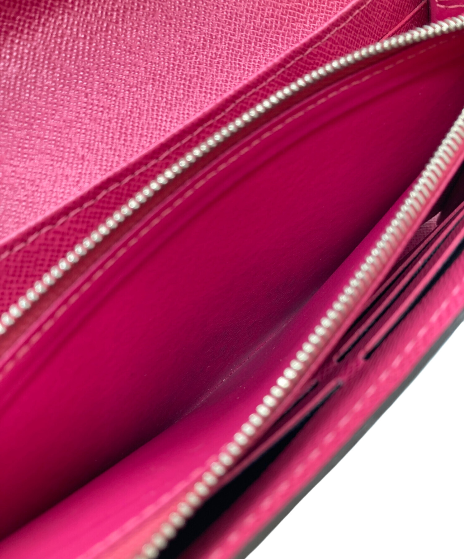 【未使用品】ルイヴィトン エピ ポルトフォイユ・サラ フューシャ 中古・古着通販】LOUIS VUITTON (ルイ ヴィトン) モノグラム