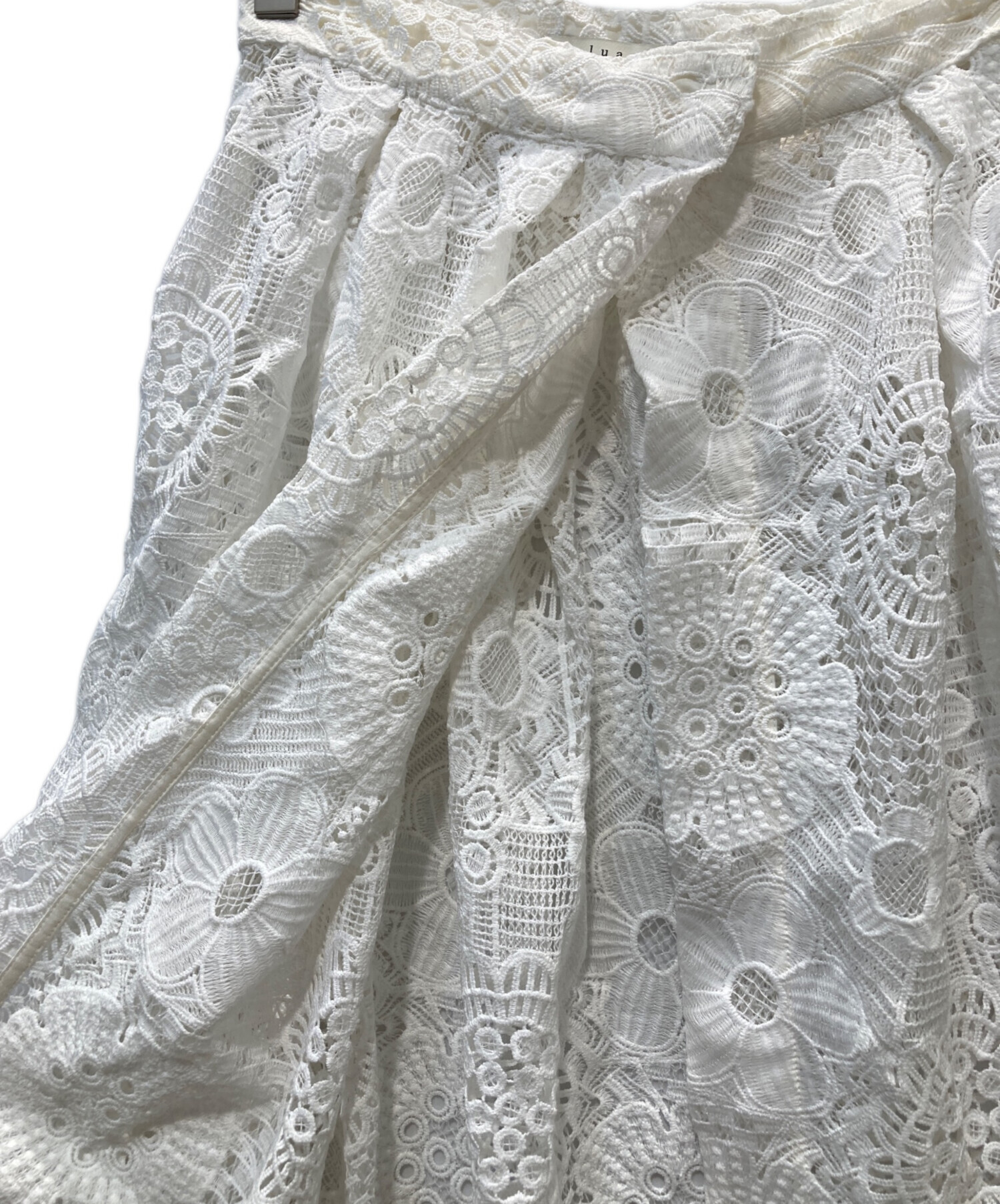【IENA】LUANA レースラップスカート ◇LUANA〝レース巻きスカート〟発売日変更のお知らせ◇ 多くの