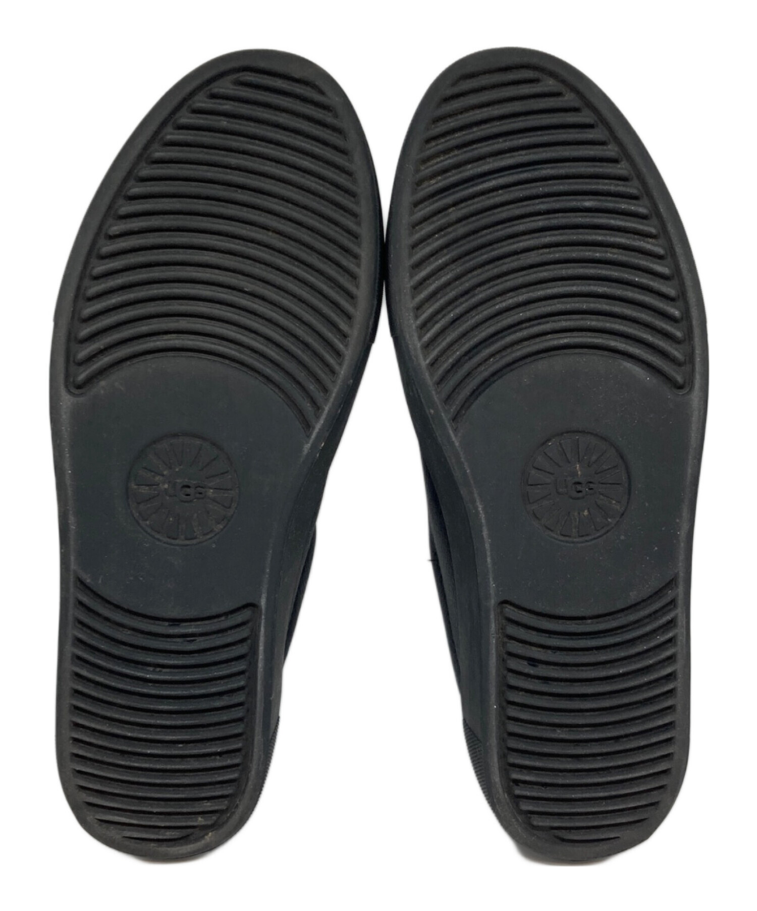 UGG ブラックレザー スニーカー 中古・古着通販】UGG (アグ) ベルクロレザースニーカー ブラック