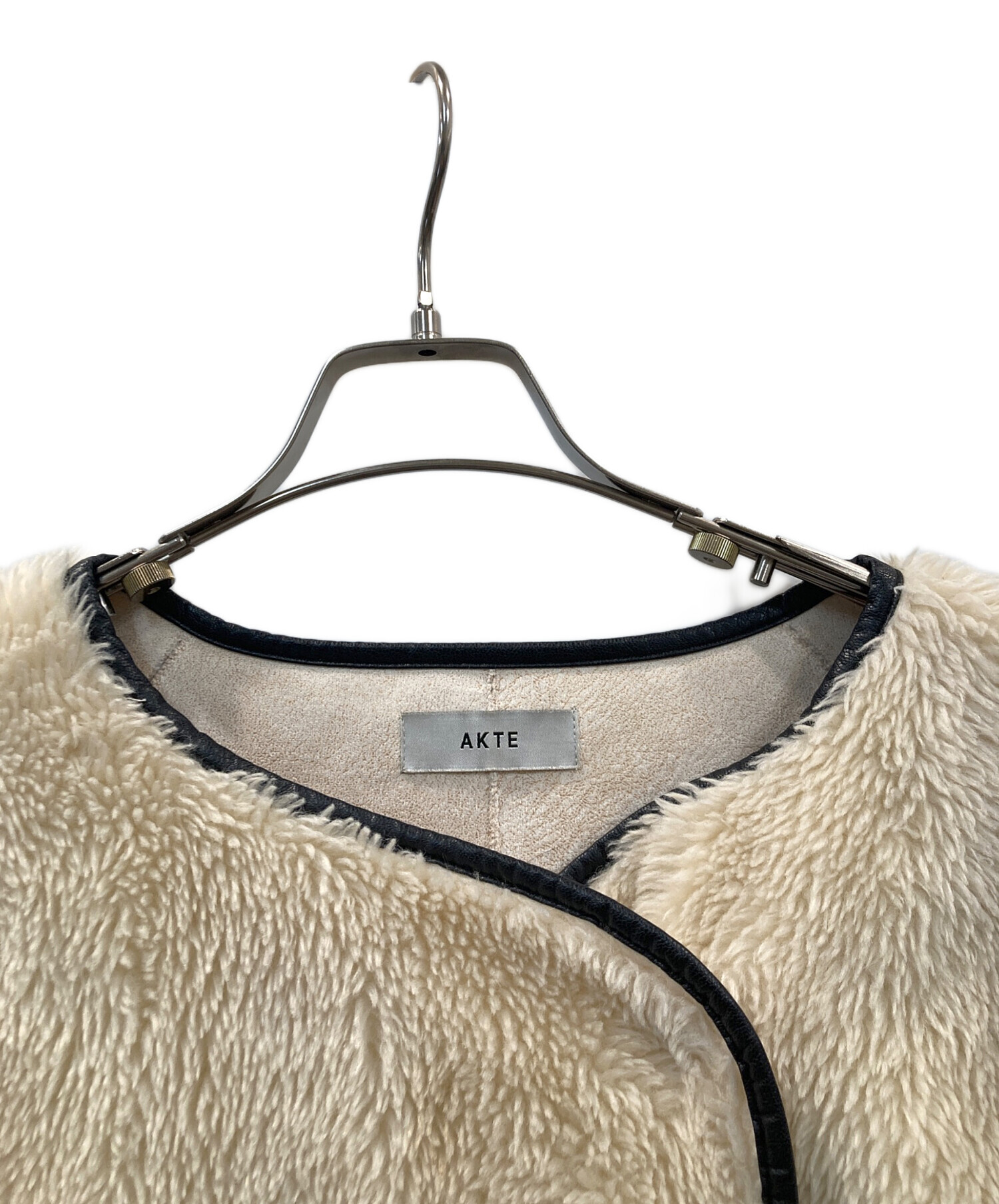 中古・古着通販】AKTE (アクテ) ロングボアコート アイボリー サイズ