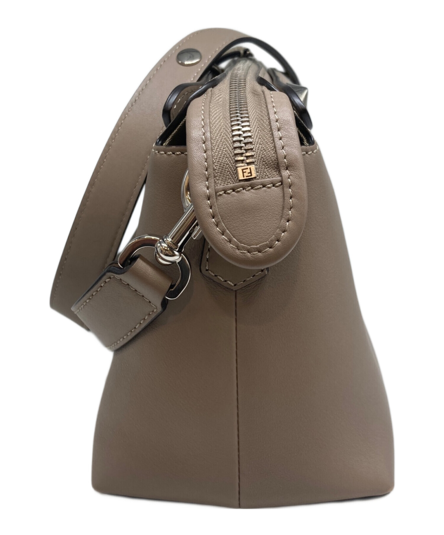 中古・古着通販】FENDI (フェンディ) ショルダーバッグ ベージュ