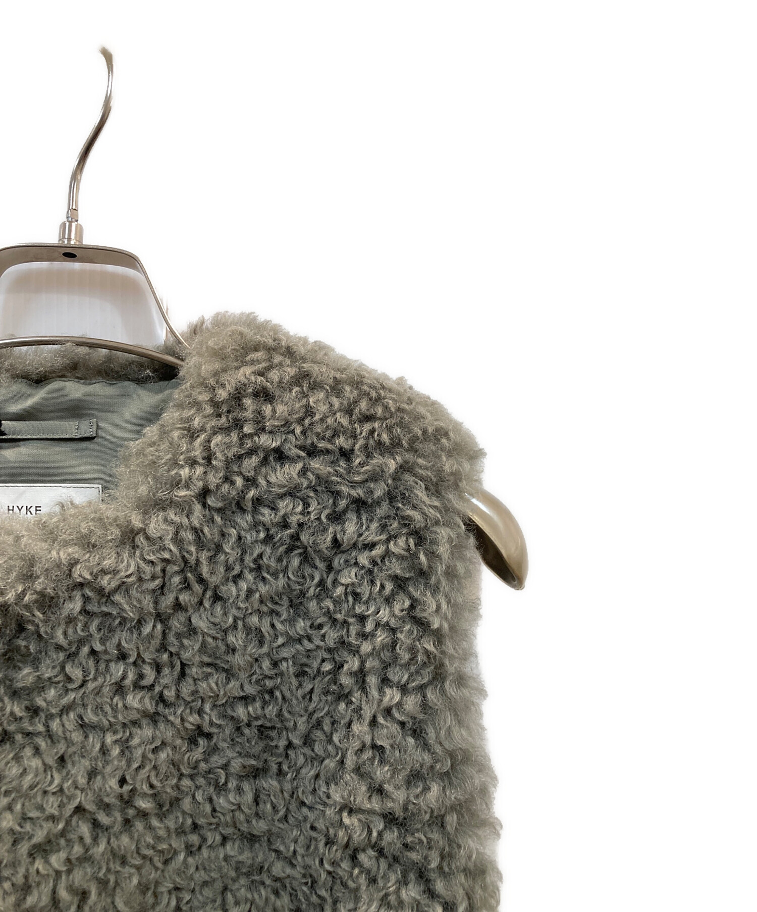 中古・古着通販】HYKE (ハイク) FAUX SHEARLING CROPPED VEST グリーン