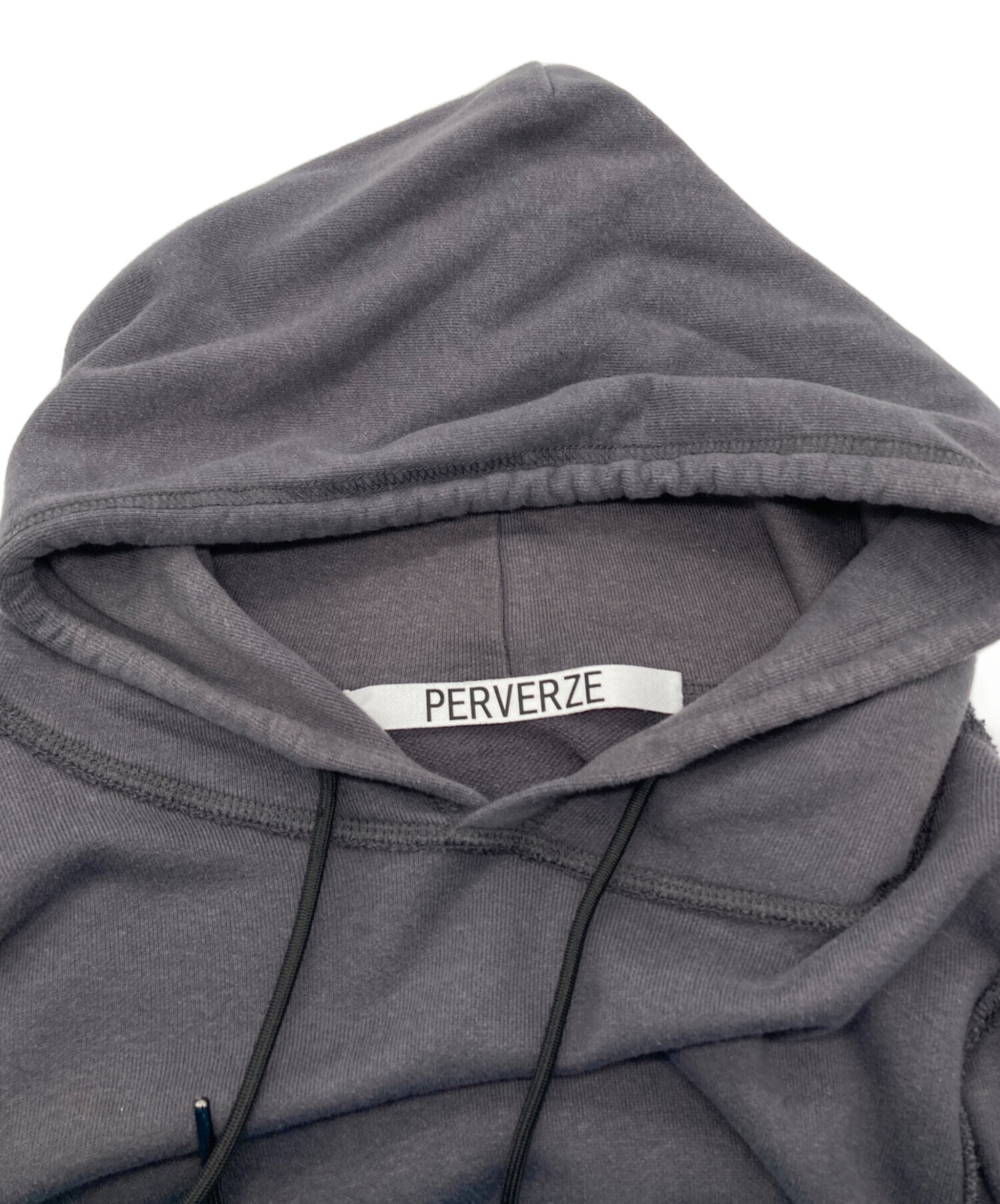 PERVERZE パーカー 中古・古着通販】PERVERZE (パーバーズ) プルオーバーパーカー グレー