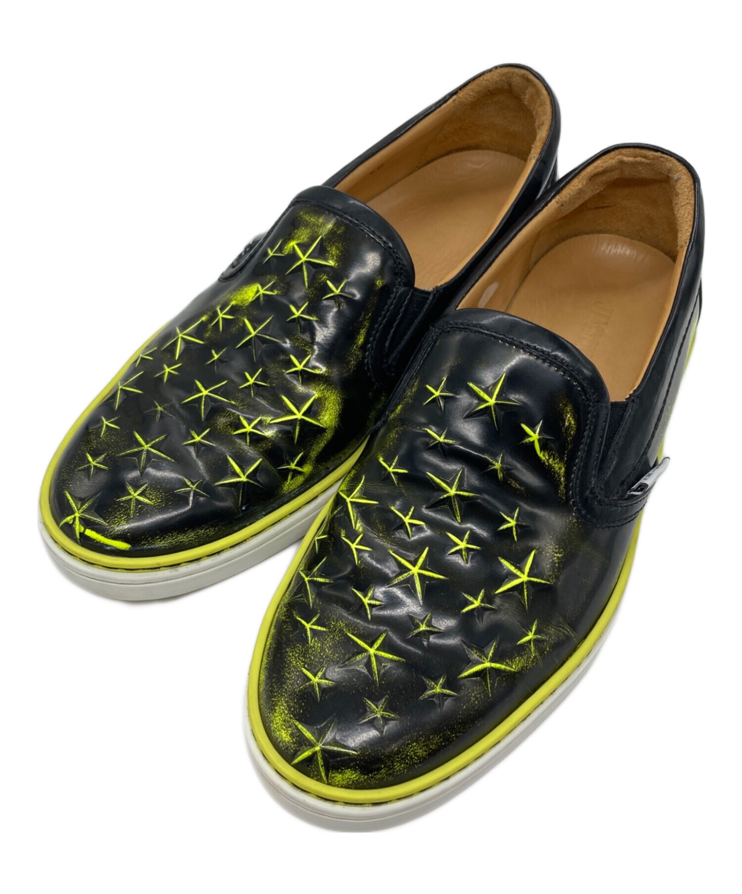 【未使用品】 ジミーチュウ スタッズ レザー ケース イエロー　シボ 中古・古着通販】JIMMY CHOO (ジミーチュウ) スタッズスリッポン