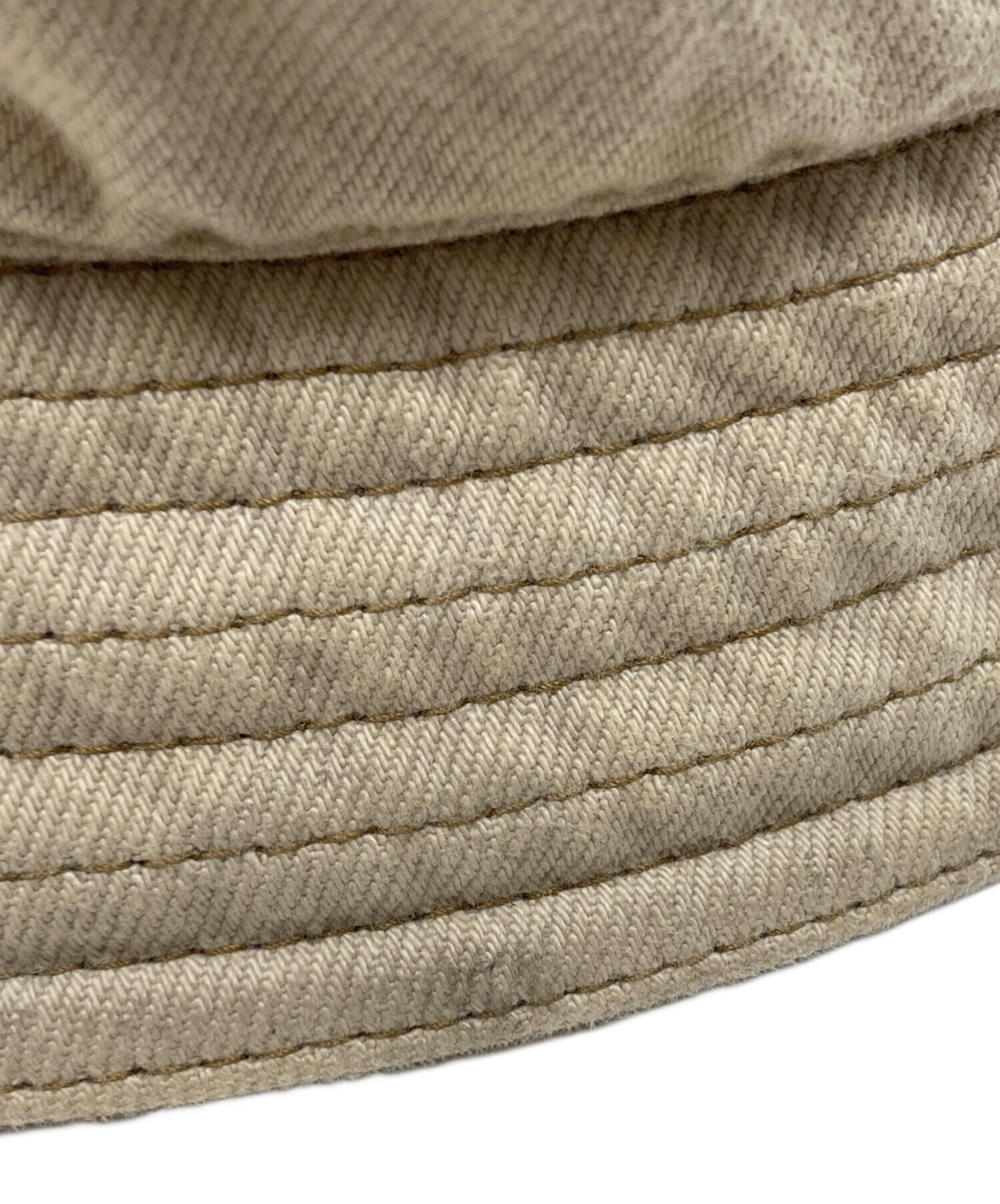 PRADA Re-Nylon バケットハット　ベージュ サンドベージュ Re-nylon バケットハット | PRADA