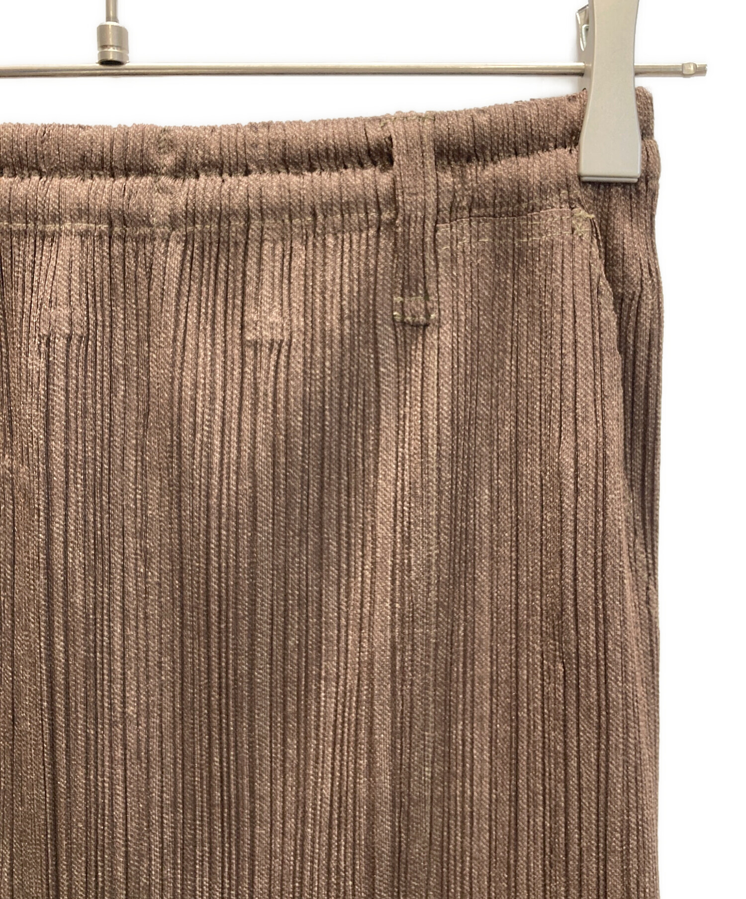 新品同様　PLEATS PLEASE トップス　ブラウン系　Uネック　サイズ3 PLEATS PLEASE（プリーツ プリーズ） 新品同様 01aw PLEATS PLEASE