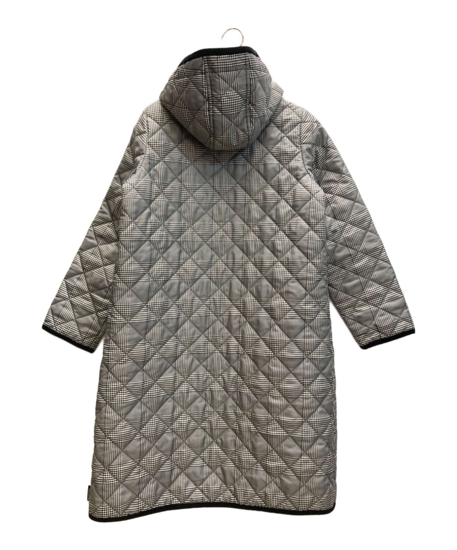 TRADITIONAL WEATHERWEARノーカラーキルティングコート　美品 Traditional Weatherwear（トラディショナル ウェザーウェア） ノー