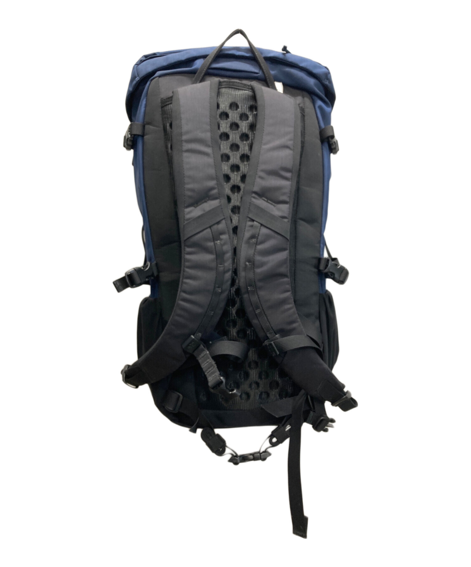 ARC'TERYX アークテリクス BRIZE25 ネイビー　リュック　廃盤 中古・古着通販】ARC'TERYX (アークテリクス) BRIZE 25 Backpack