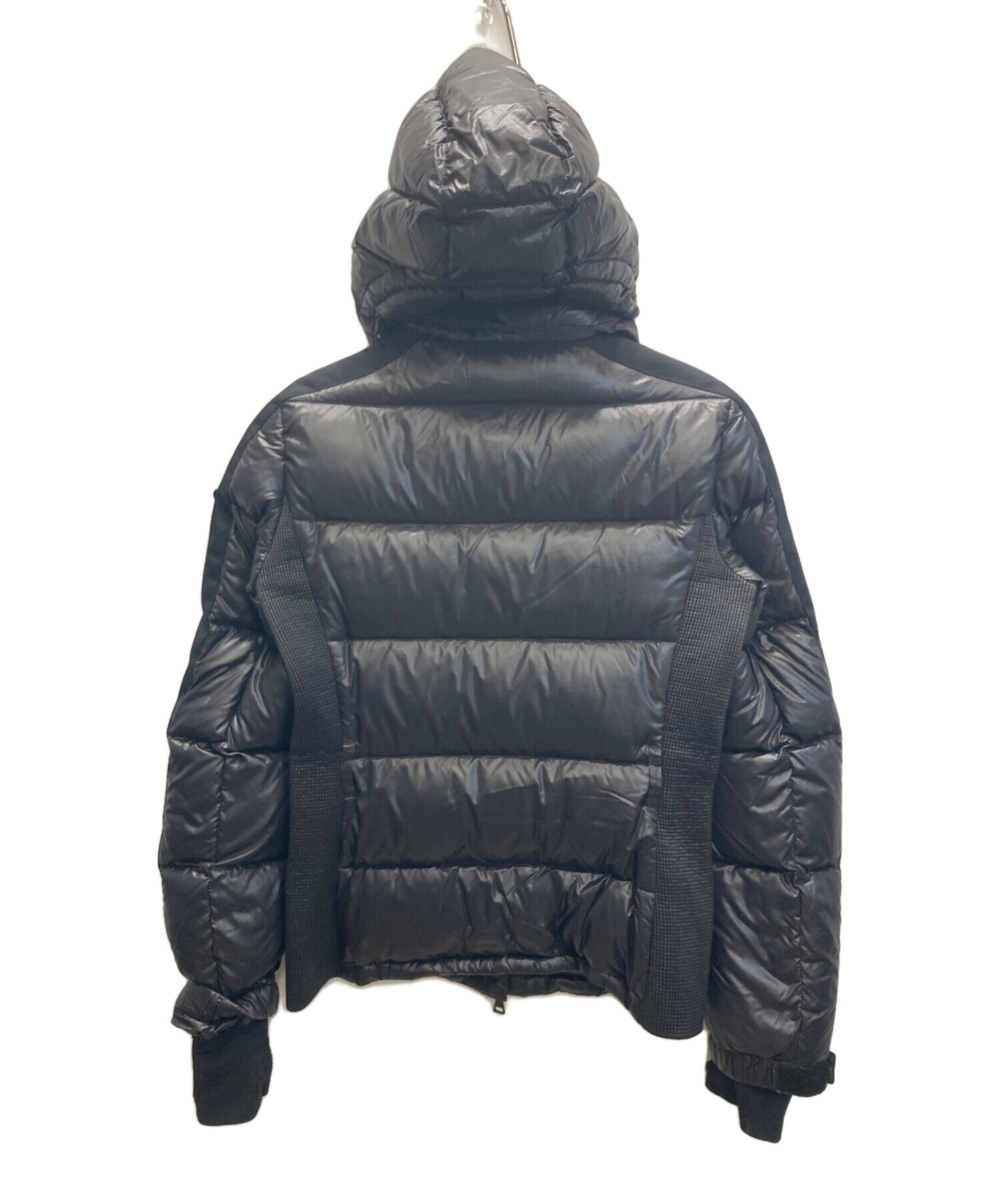 中古・古着通販】PRADA (プラダ) トライアングルロゴホワイトグース