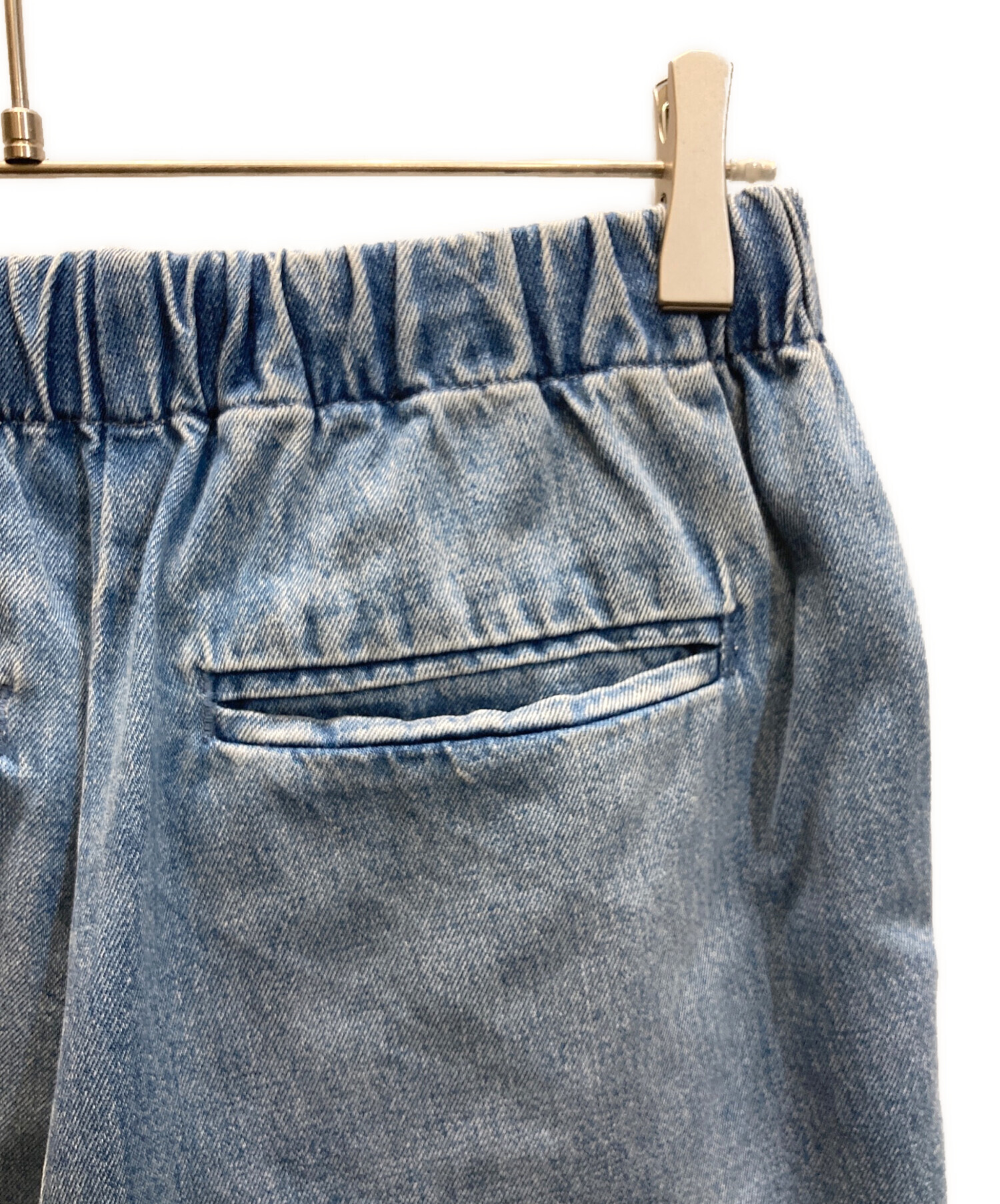 中古・古着通販】kagure (カグレ) フェードデニムイージーパンツ