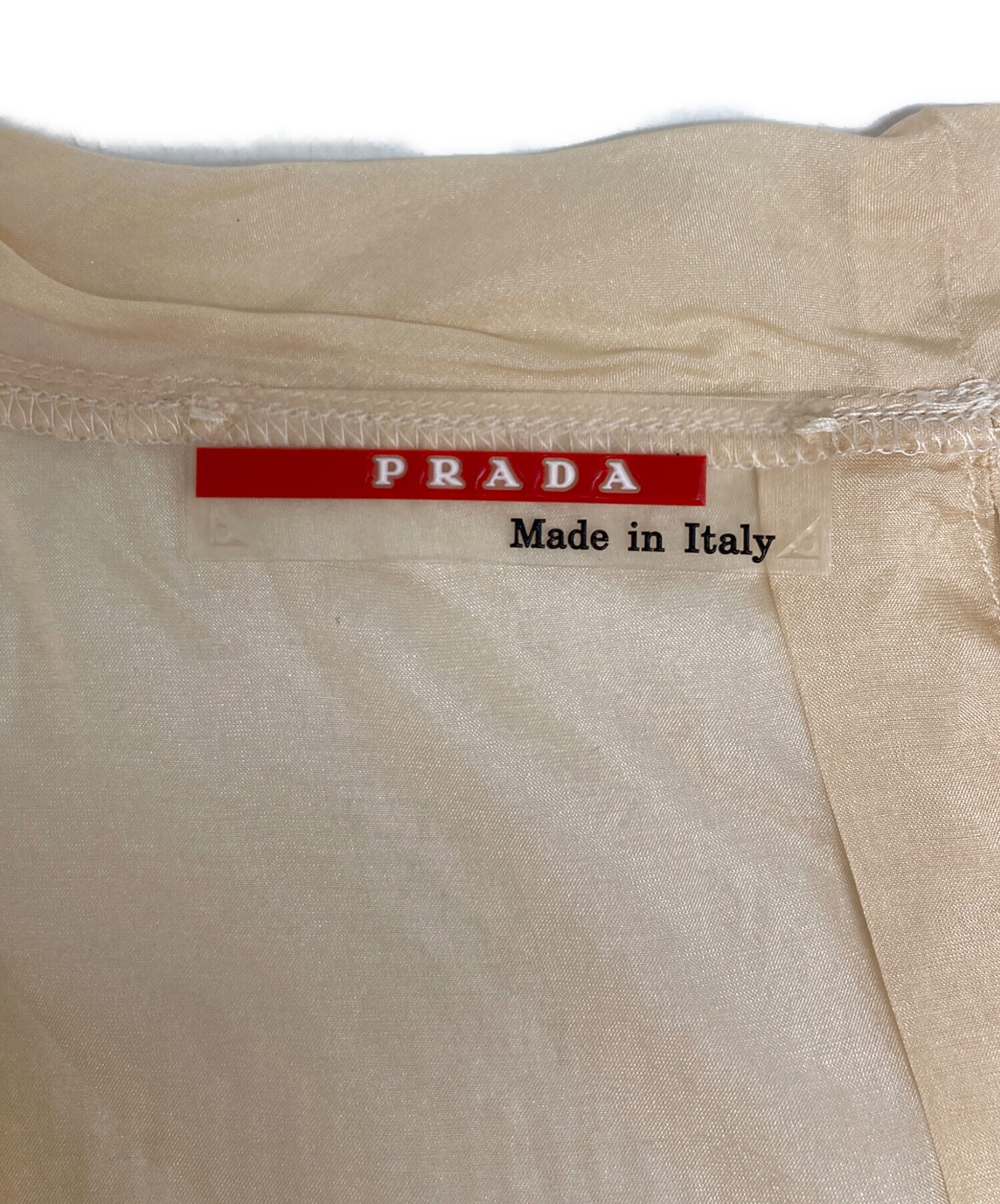 中古・古着通販】PRADA (プラダ) シルクノースリーブブラウス ベージュ
