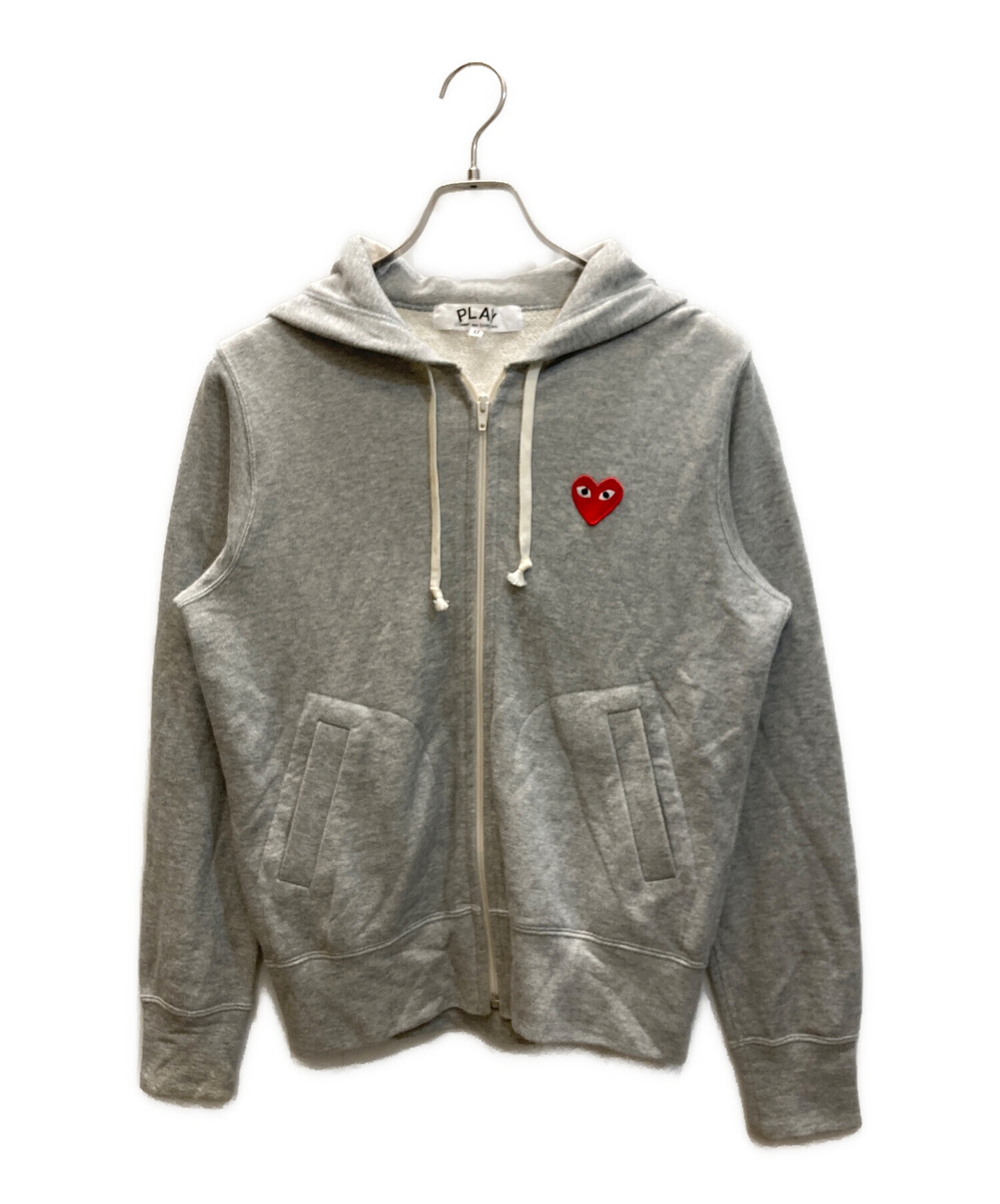【美品】PLAY COMME DES GARCONS ロゴワッペン パーカー 中古・古着通販】PLAY COMME des GARCONS (プレイコムデギャルソン