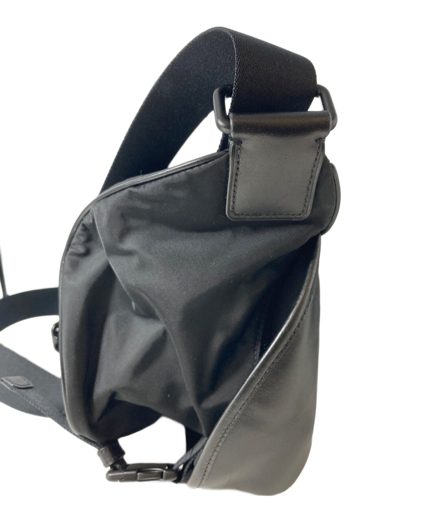 中古・古着通販】COACH (コーチ) TERRAIN PACK IN PERFORATED LEATHER 