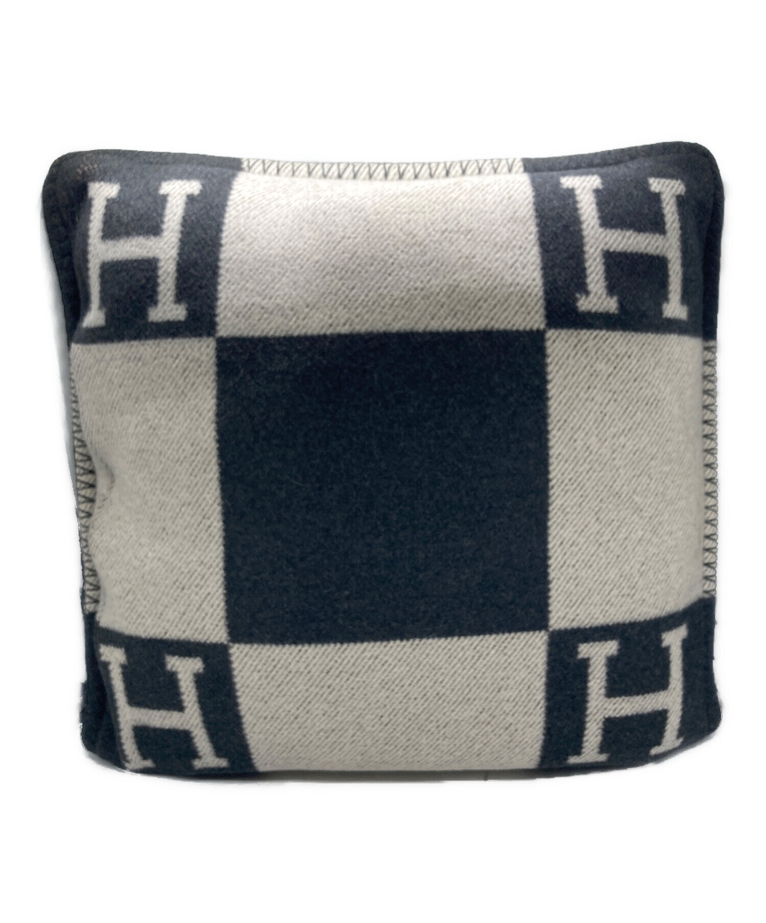エルメス HERMES クッション 中古・古着通販】HERMES (エルメス) Hロゴ クッション ブラック サイズ