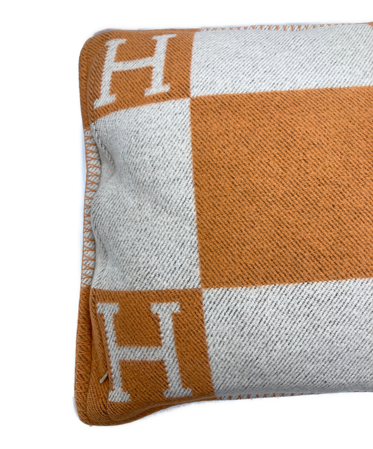 中古・古着通販】HERMES (エルメス) Hロゴ クッション オレンジ サイズ