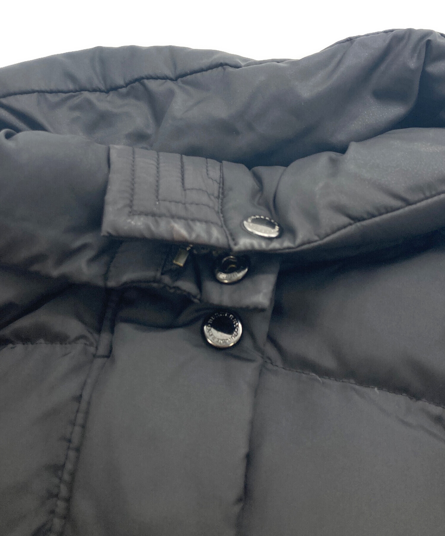 美品　BURBERRY LONDON バーバリーロンドン　ダウンベスト　ブラック 中古・古着通販】BURBERRY LONDON (バーバリーロンドン) ファーフード