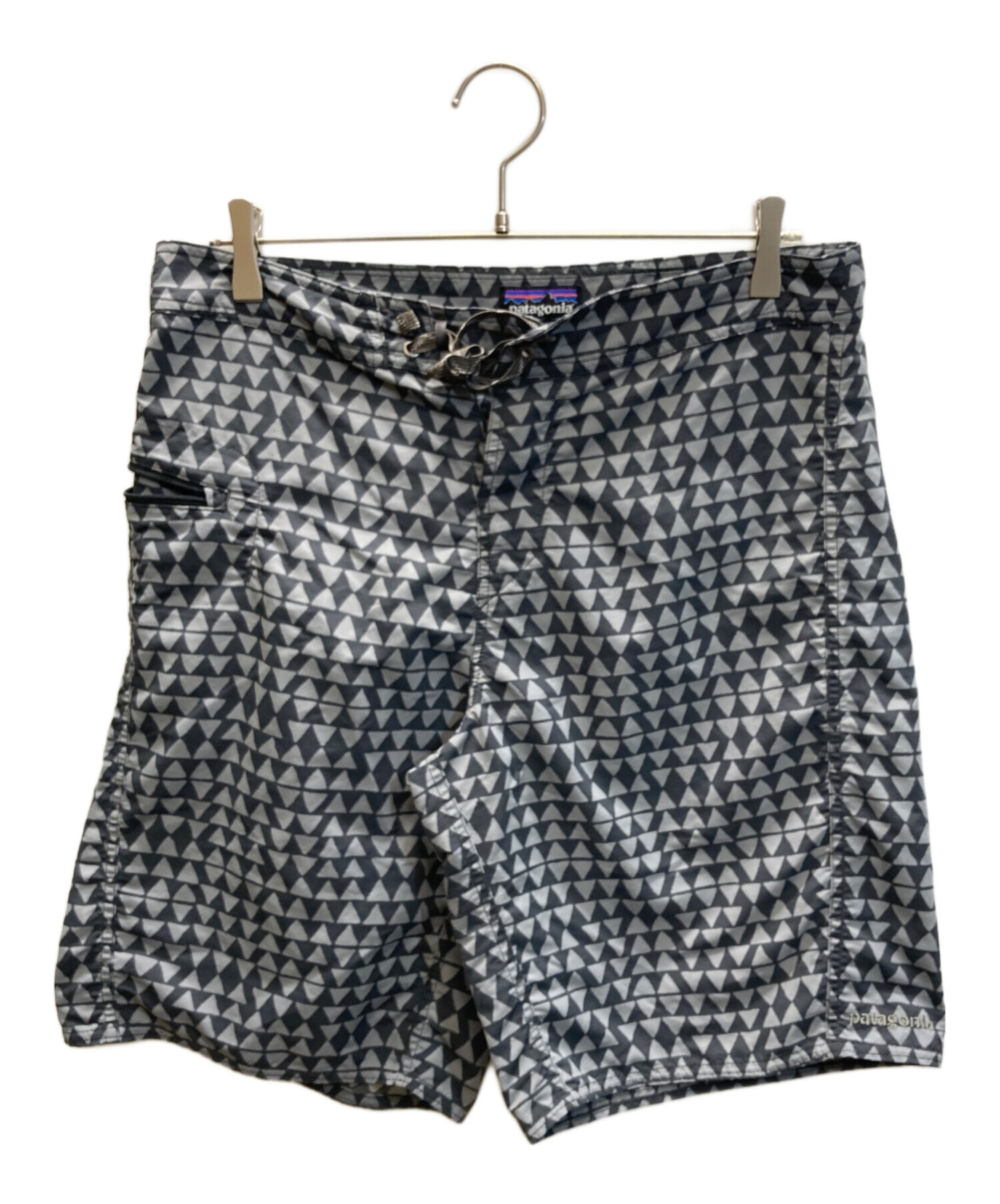 ヴィンテージ Patagonia パタゴニア ボードショーツ 総柄 波タグ 38 中古・古着通販】Patagonia (パタゴニア) 総柄ボードショーツ グレー