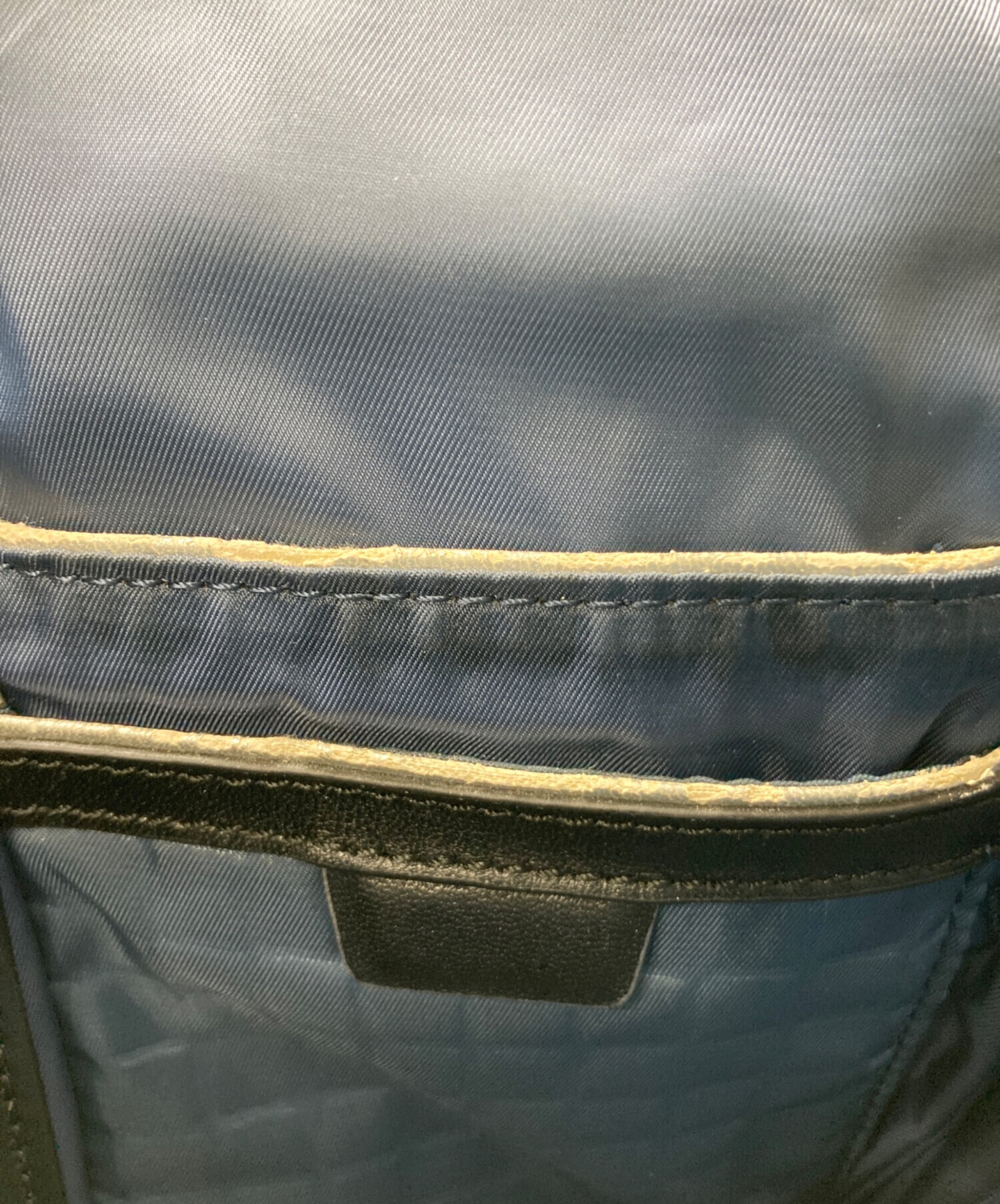 中古・古着通販】TUMI (トゥミ) ARRIVE McCarren Zip Top Crossbody