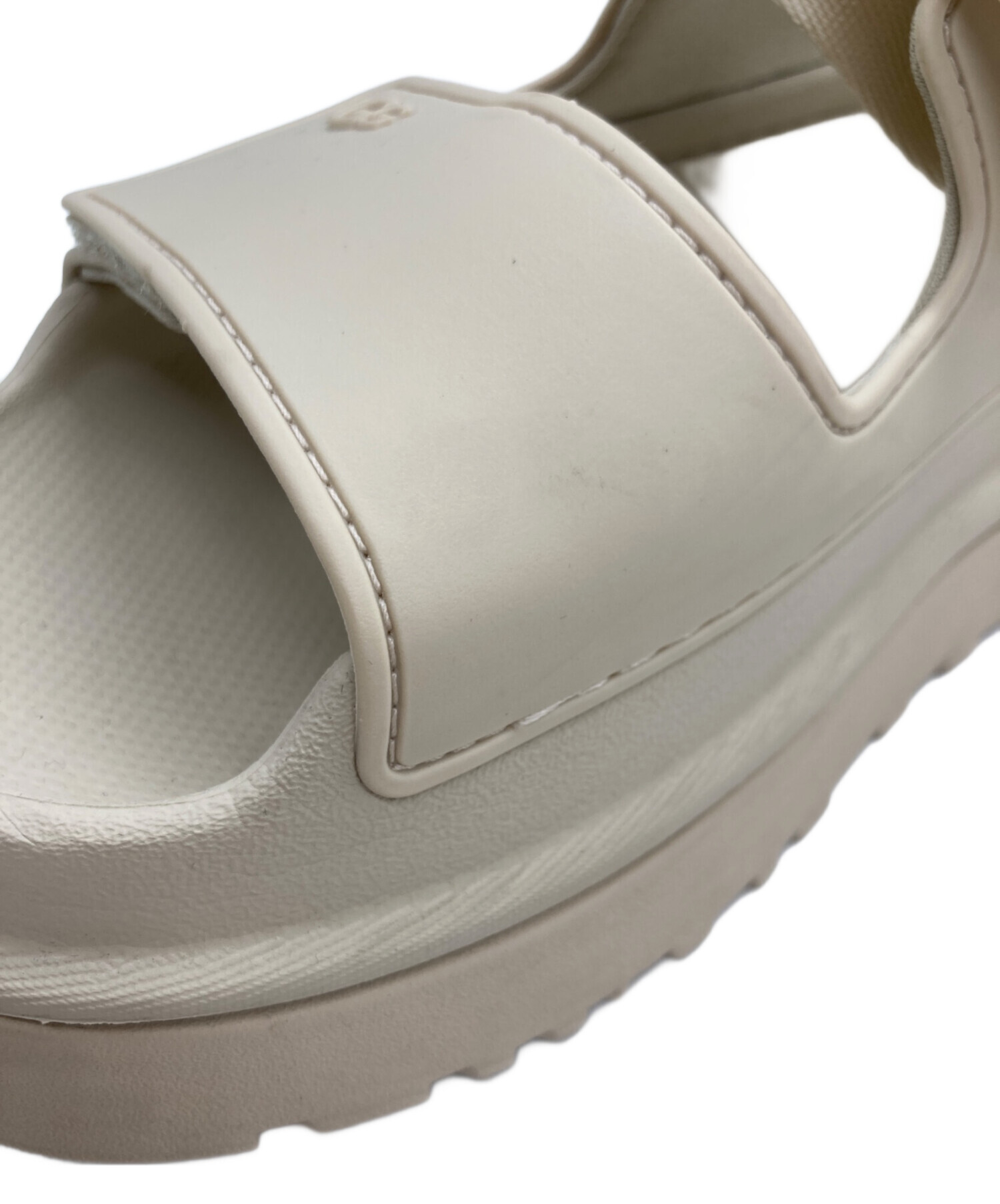 中古・古着通販】UGG (アグ) GoldenGlow ゴールデングロウ サンダル